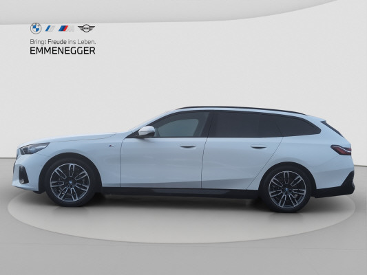 BMW 520d xDr 48V Tour M Sport-showroom-element-1