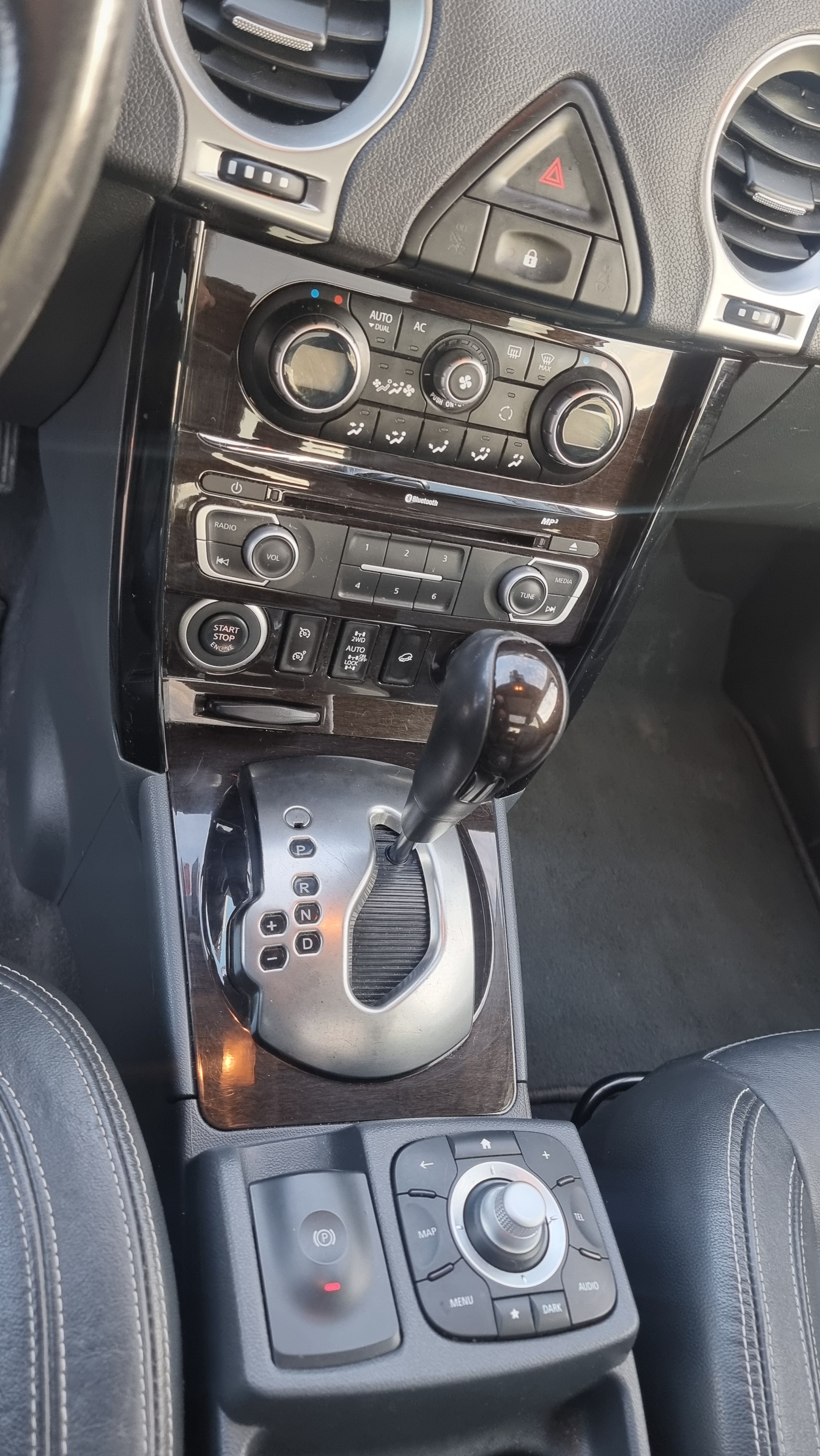RENAULT Koleos 2.0 dCi Exception 4x4 Automatic-image-8