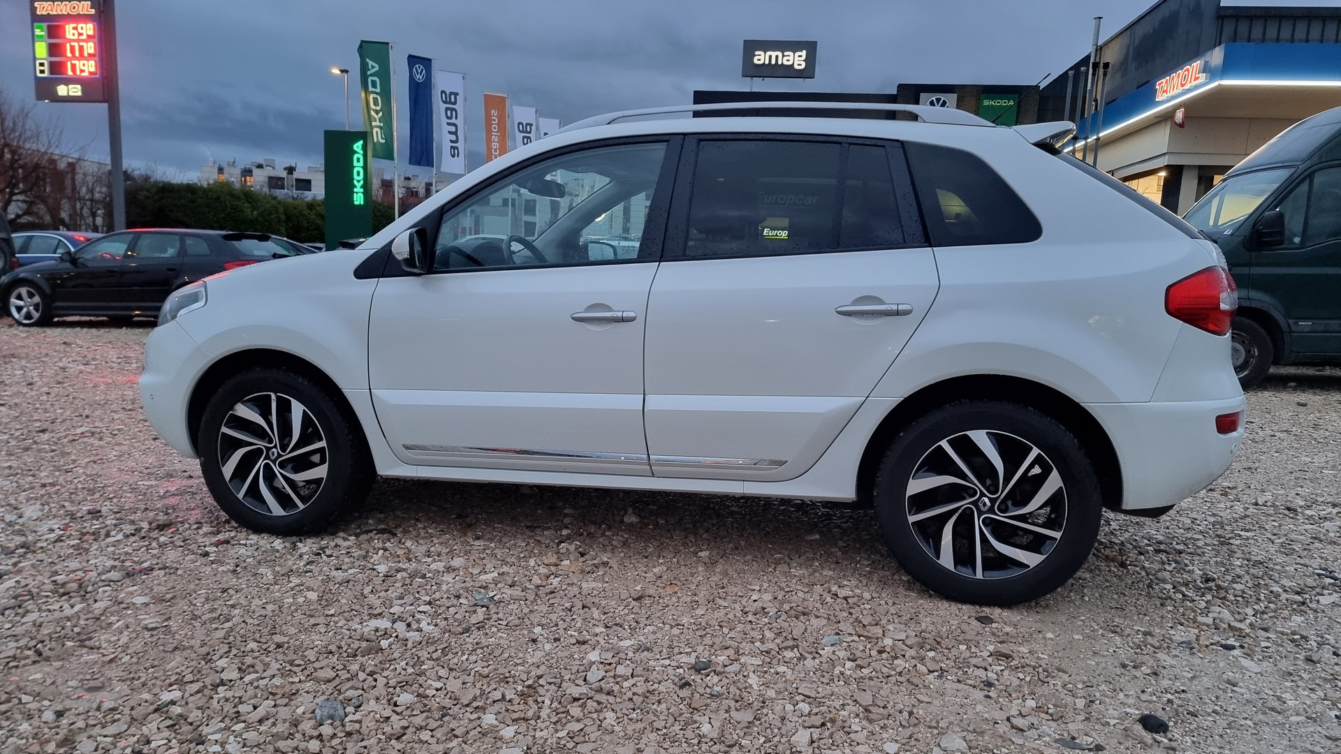 RENAULT Koleos 2.0 dCi Exception 4x4 Automatic-image-3