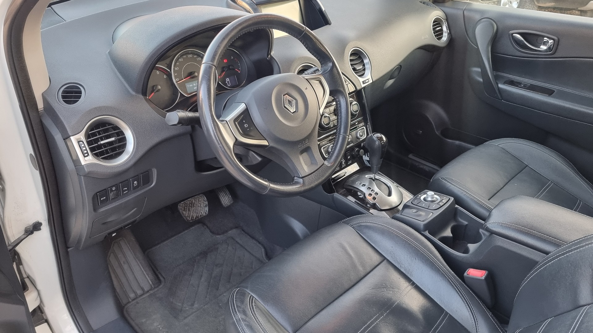 RENAULT Koleos 2.0 dCi Exception 4x4 Automatic-image-12