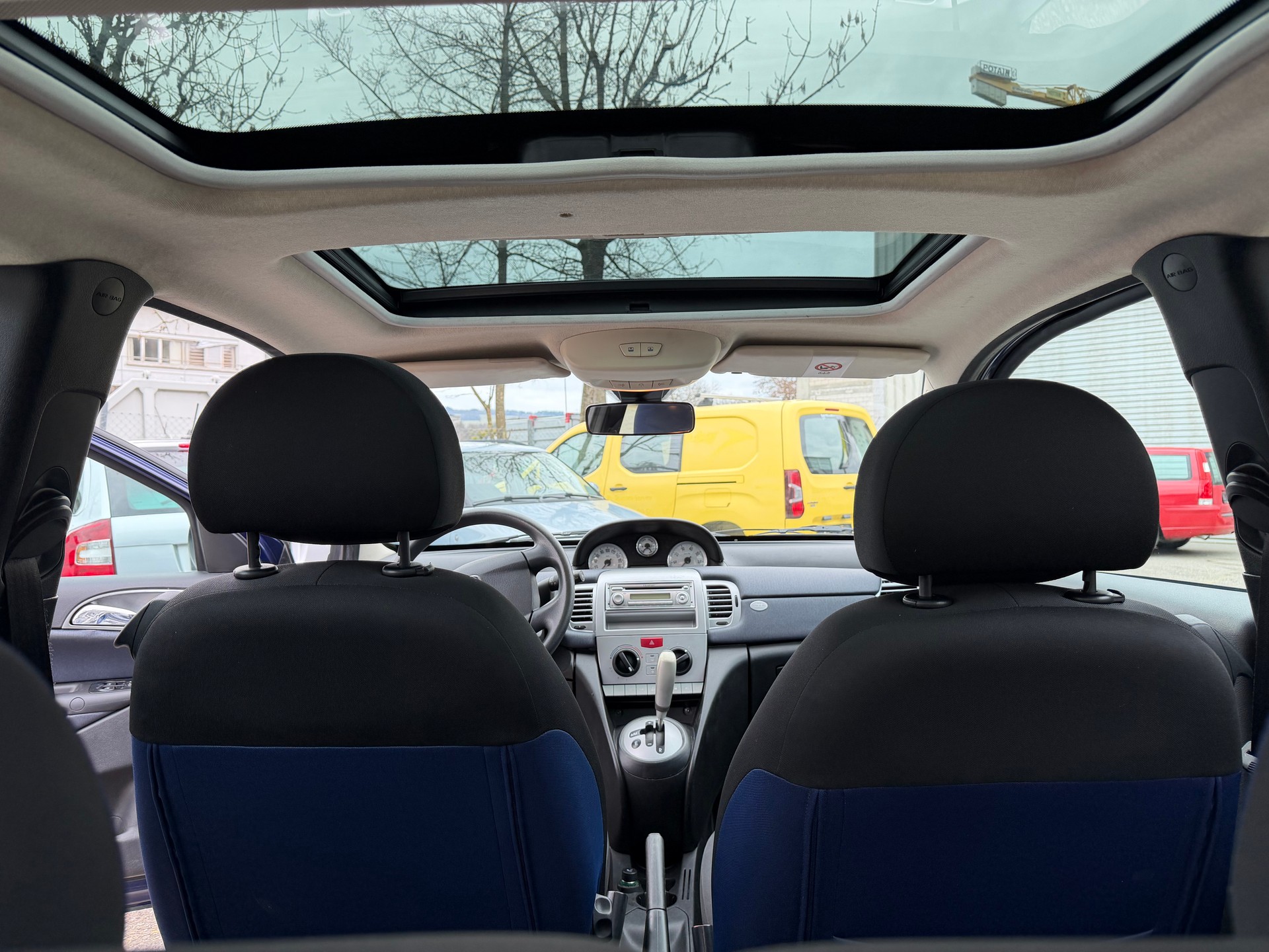 LANCIA Ypsilon 1.4 16V Platino-image-9