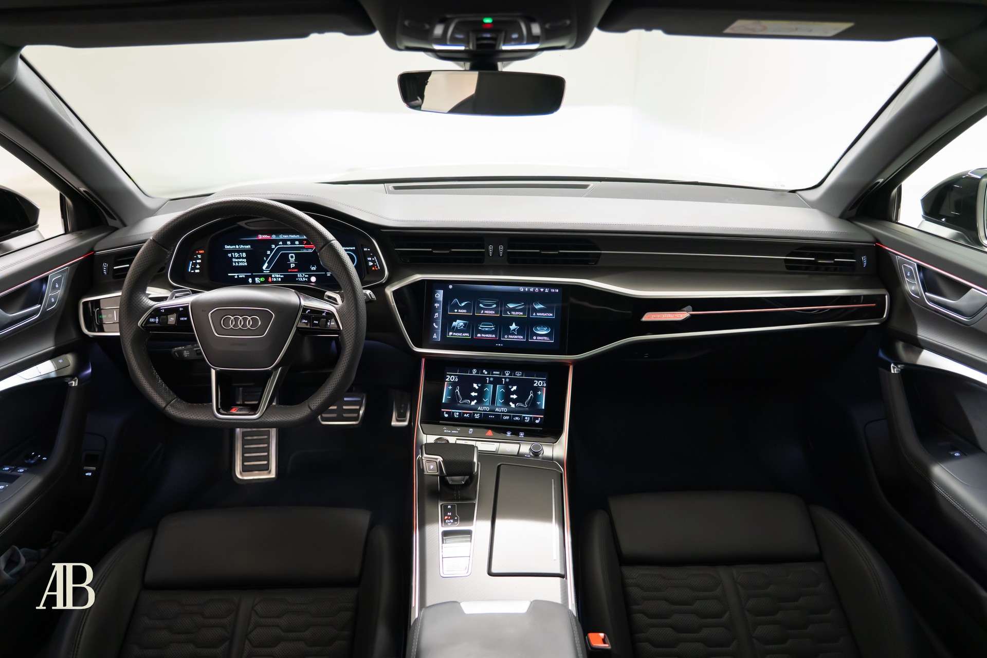 AUDI RS6 Avant 4.0 V8 TFSI performance quattro T-Tronic - CH-Fahrzeug-image-11