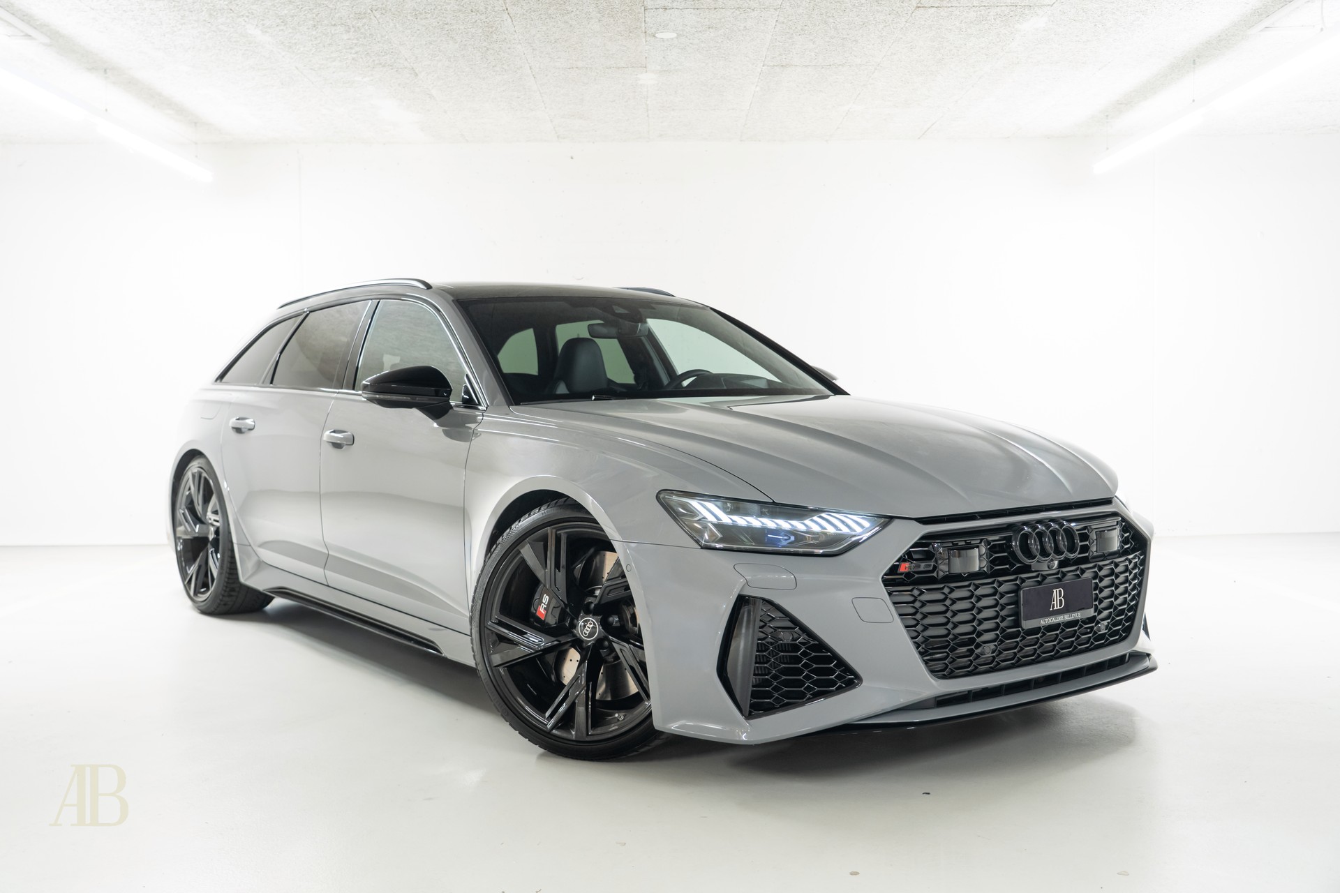 AUDI RS6 Avant 4.0 V8 TFSI performance quattro T-Tronic - CH-Fahrzeug