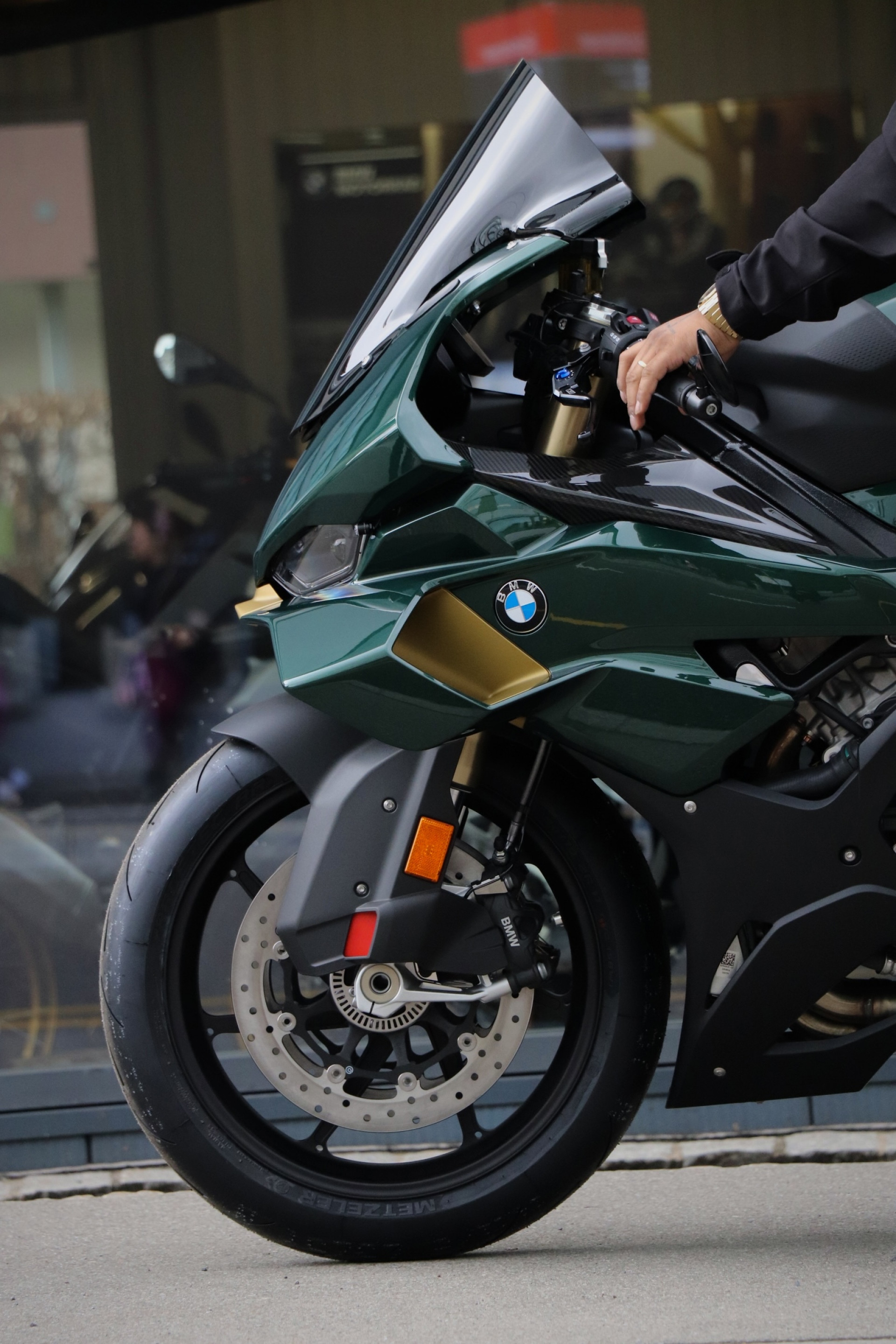 BMW S 1000 RR-image-2