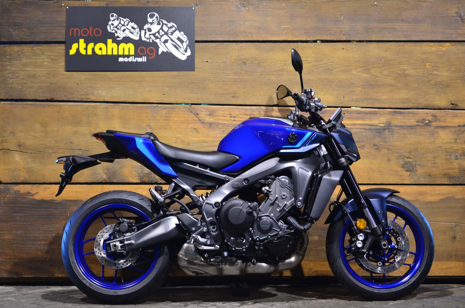 YAMAHA MT-09 ABS-image-1