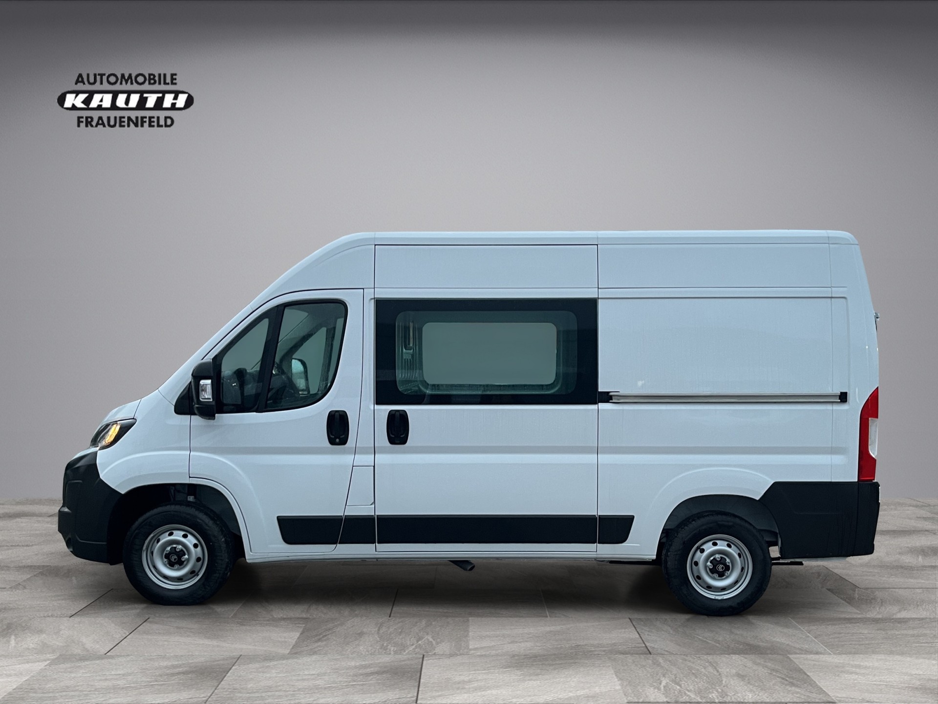 CITROEN Jumper 35 2.2 BlueHDi 140 L2H2 *Navigation, AHK, Rückfahrkamera, 2 Schiebetüren*-showroom-element-1