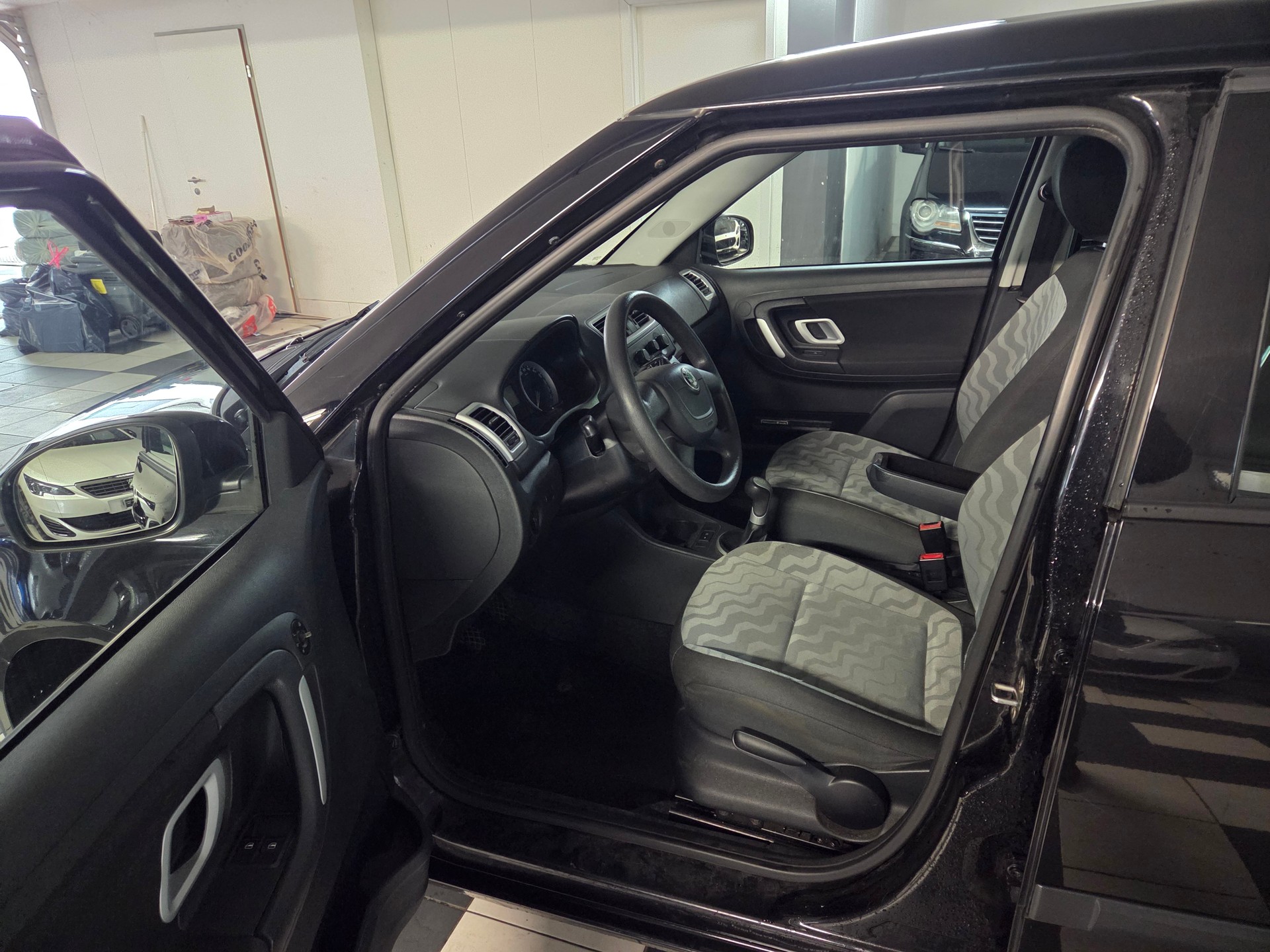 SKODA Fabia 1.2 Entry-image-8