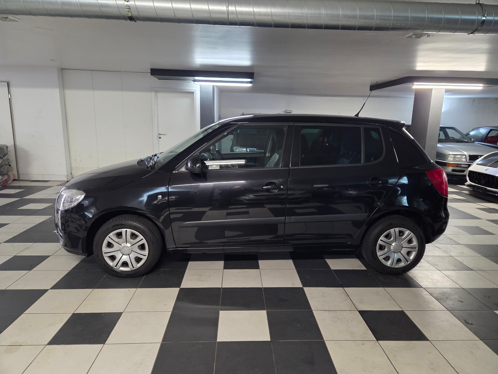 SKODA Fabia 1.2 Entry-image-1