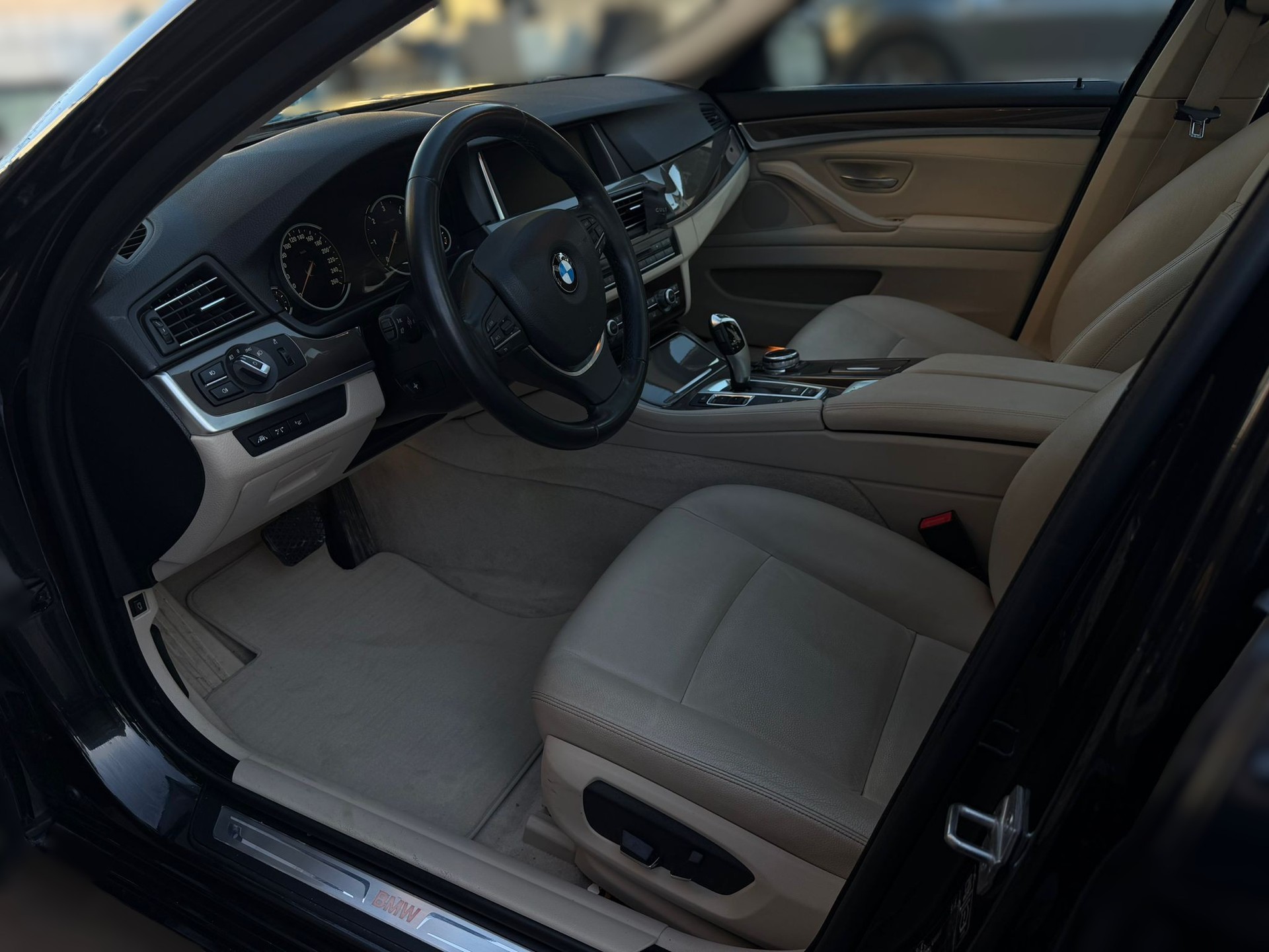 BMW 535d Touring xDrive Steptronic-image-6