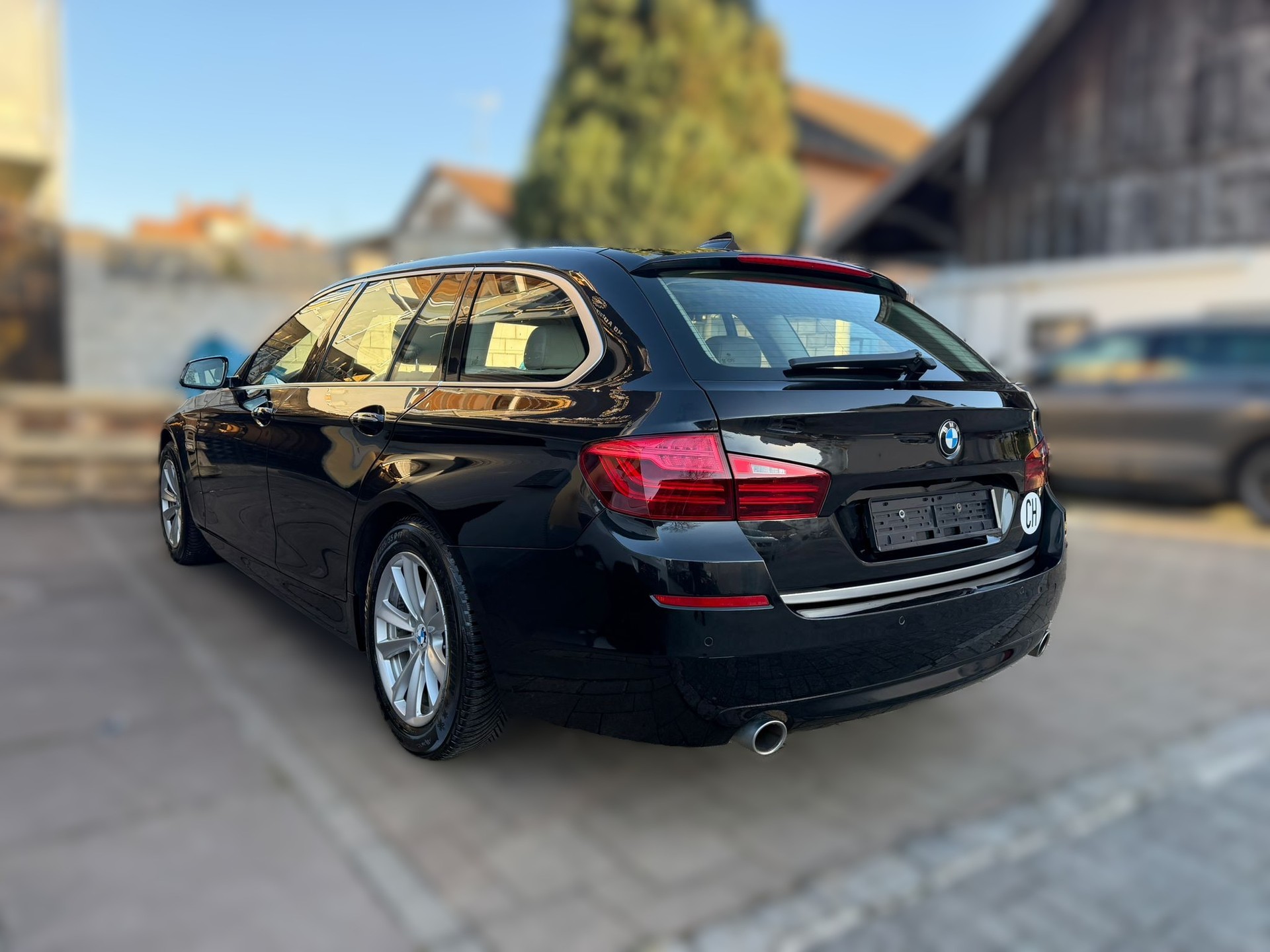 BMW 535d Touring xDrive Steptronic-showroom-element-2