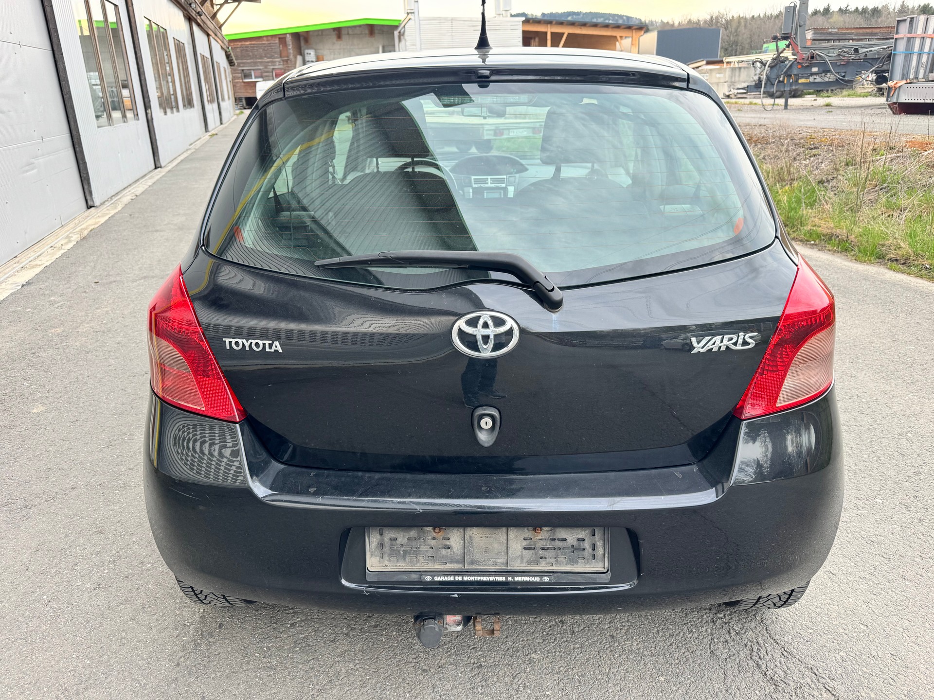 TOYOTA Yaris 1.3 City-image-4