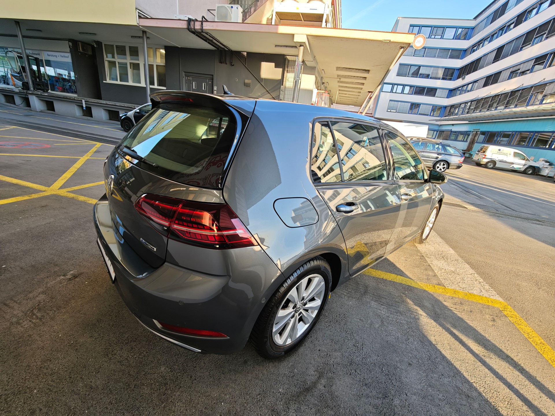 VW Golf 1.5 TSI EVO Comfortline DSG-image-5