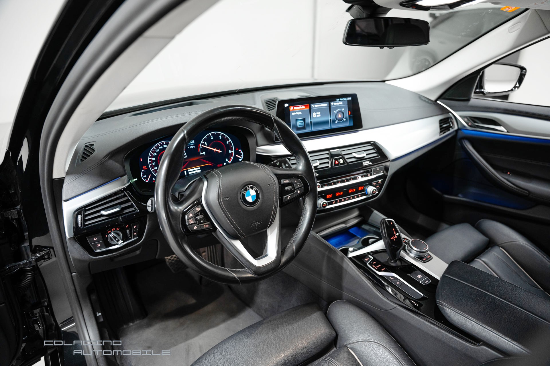 BMW 540d xDrive Touring Luxury Line Steptronic-image-12