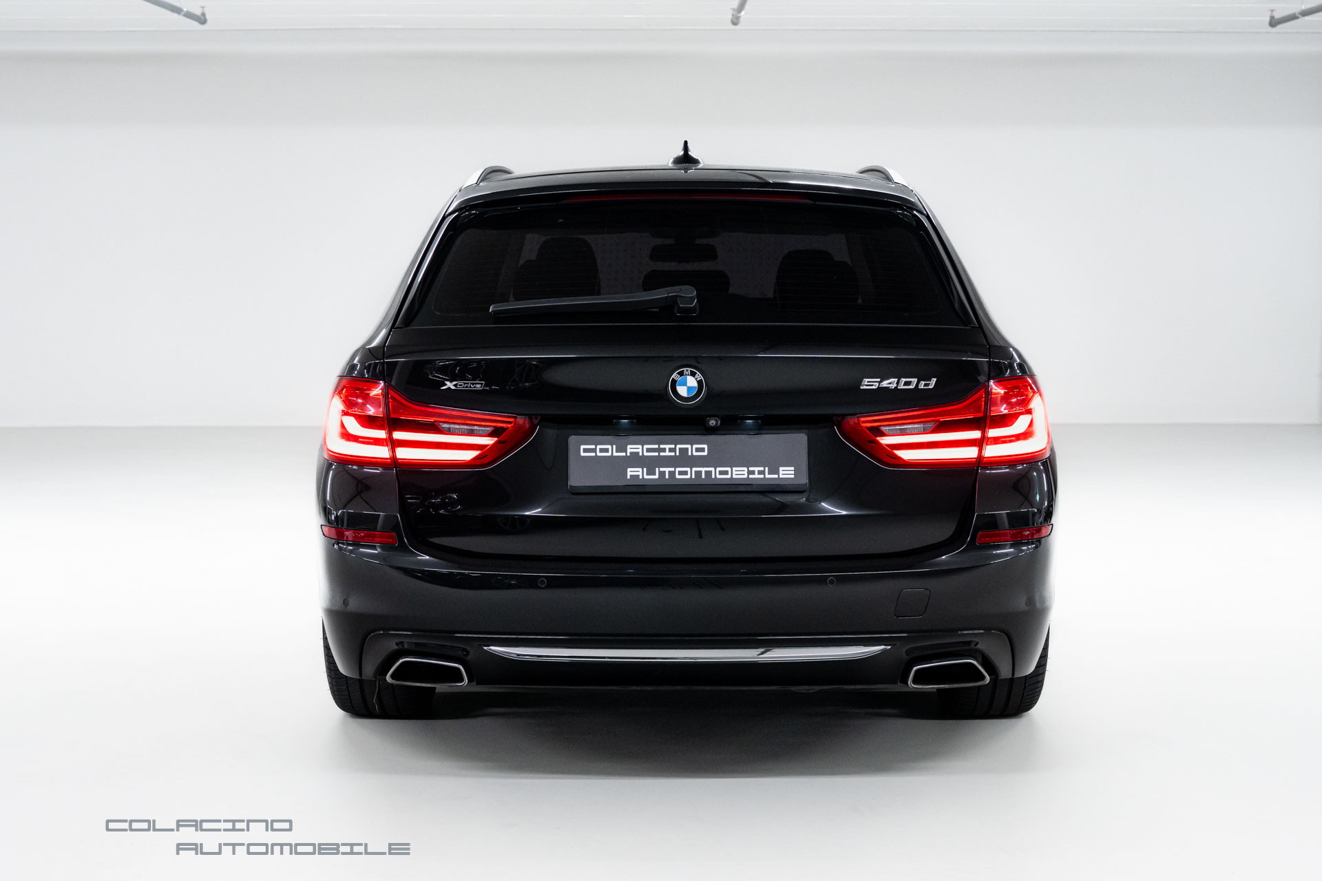 BMW 540d xDrive Touring Luxury Line Steptronic-image-5