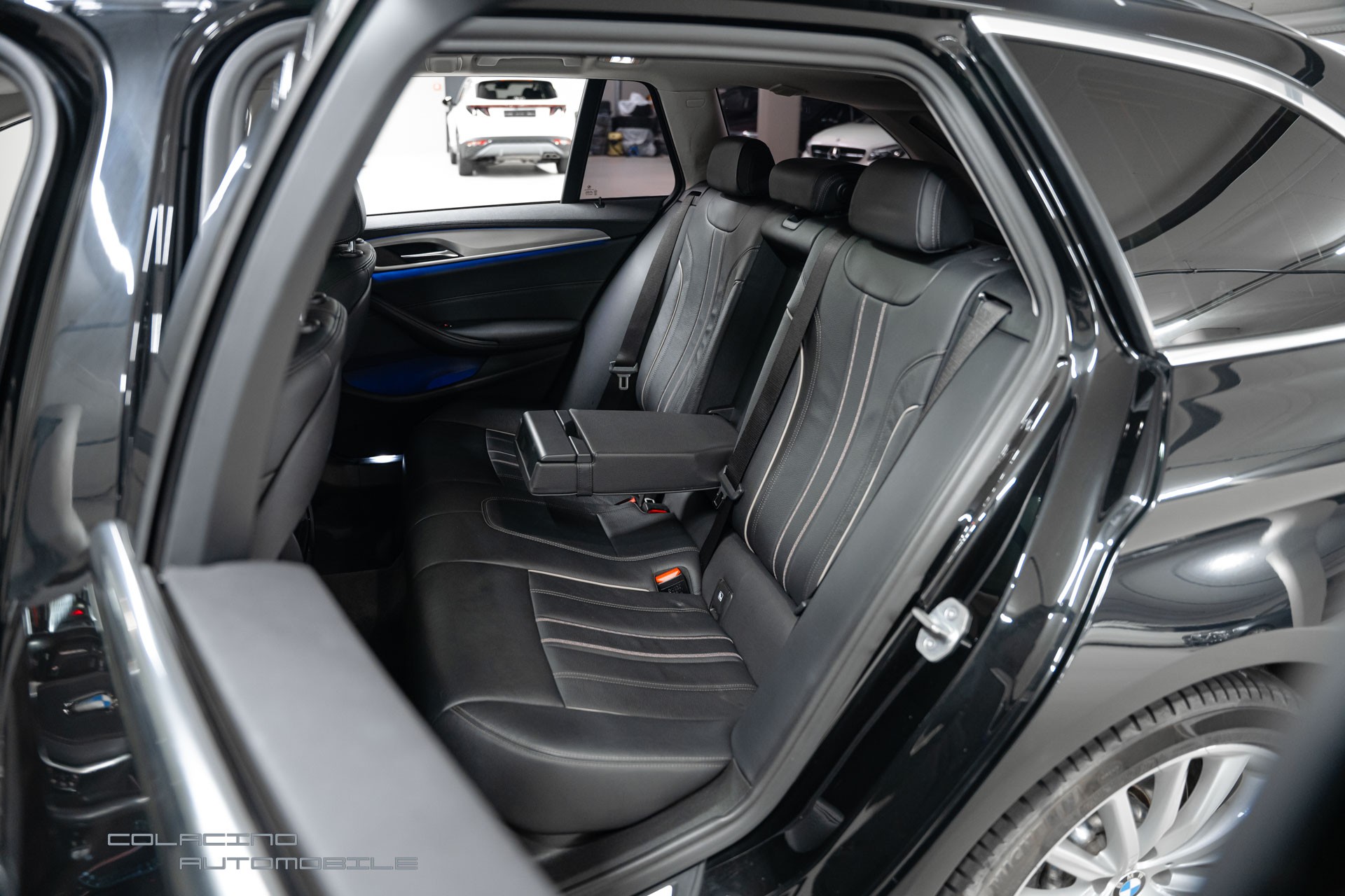 BMW 540d xDrive Touring Luxury Line Steptronic-image-15