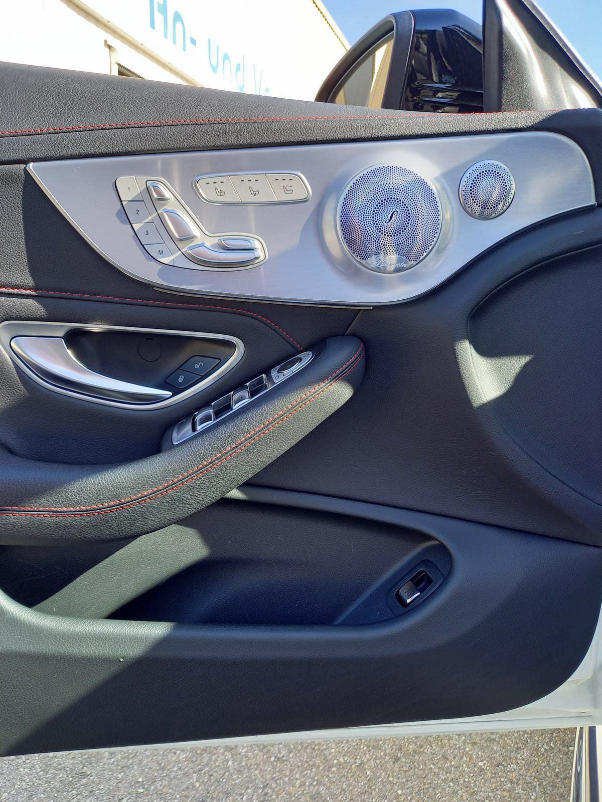 MERCEDES-BENZ C 43 Cabriolet AMG 4Matic 9G-Tronic-image-17