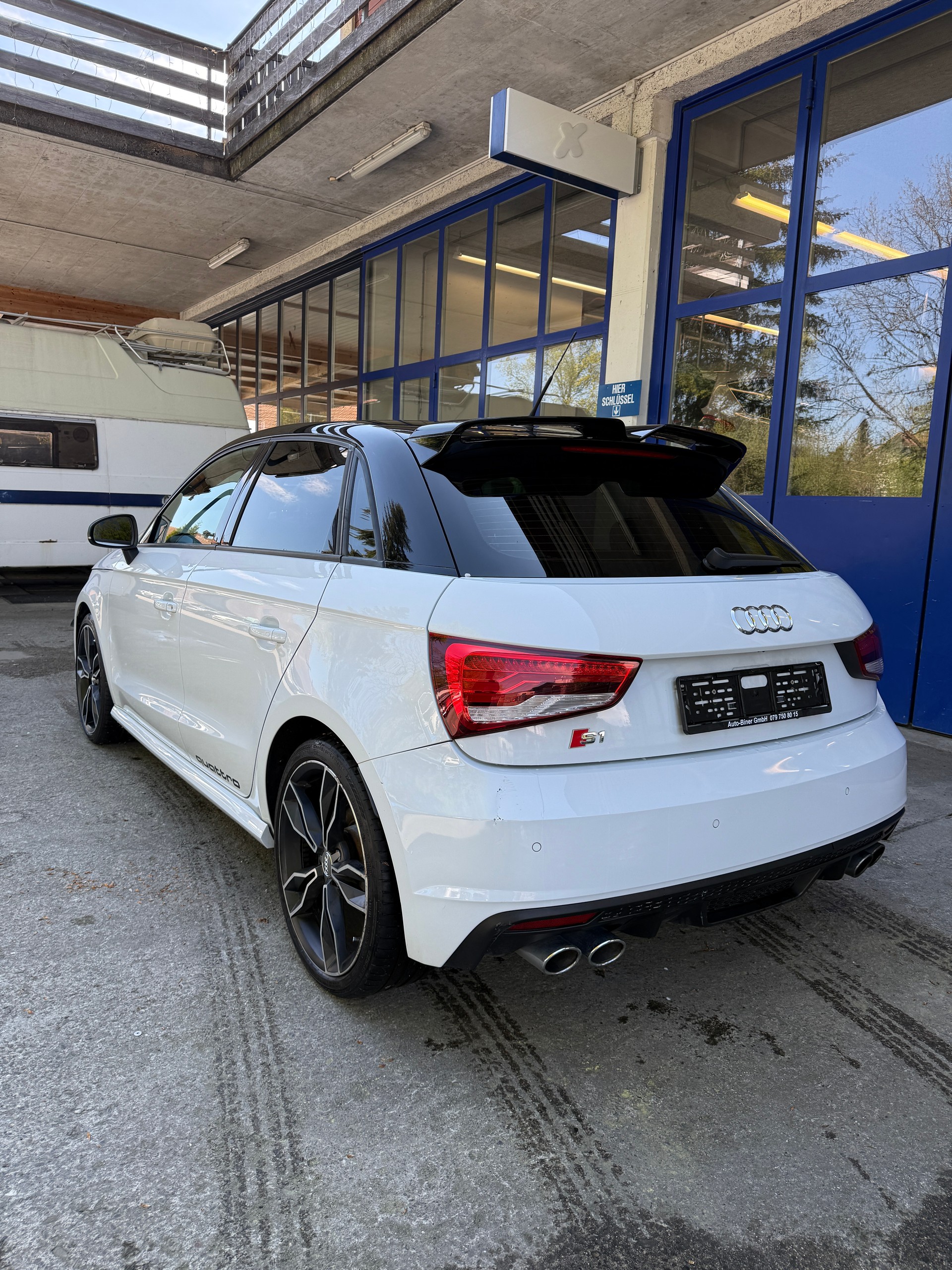 AUDI S1 Sportback 2.0 TFSI Sport quattro-image-2