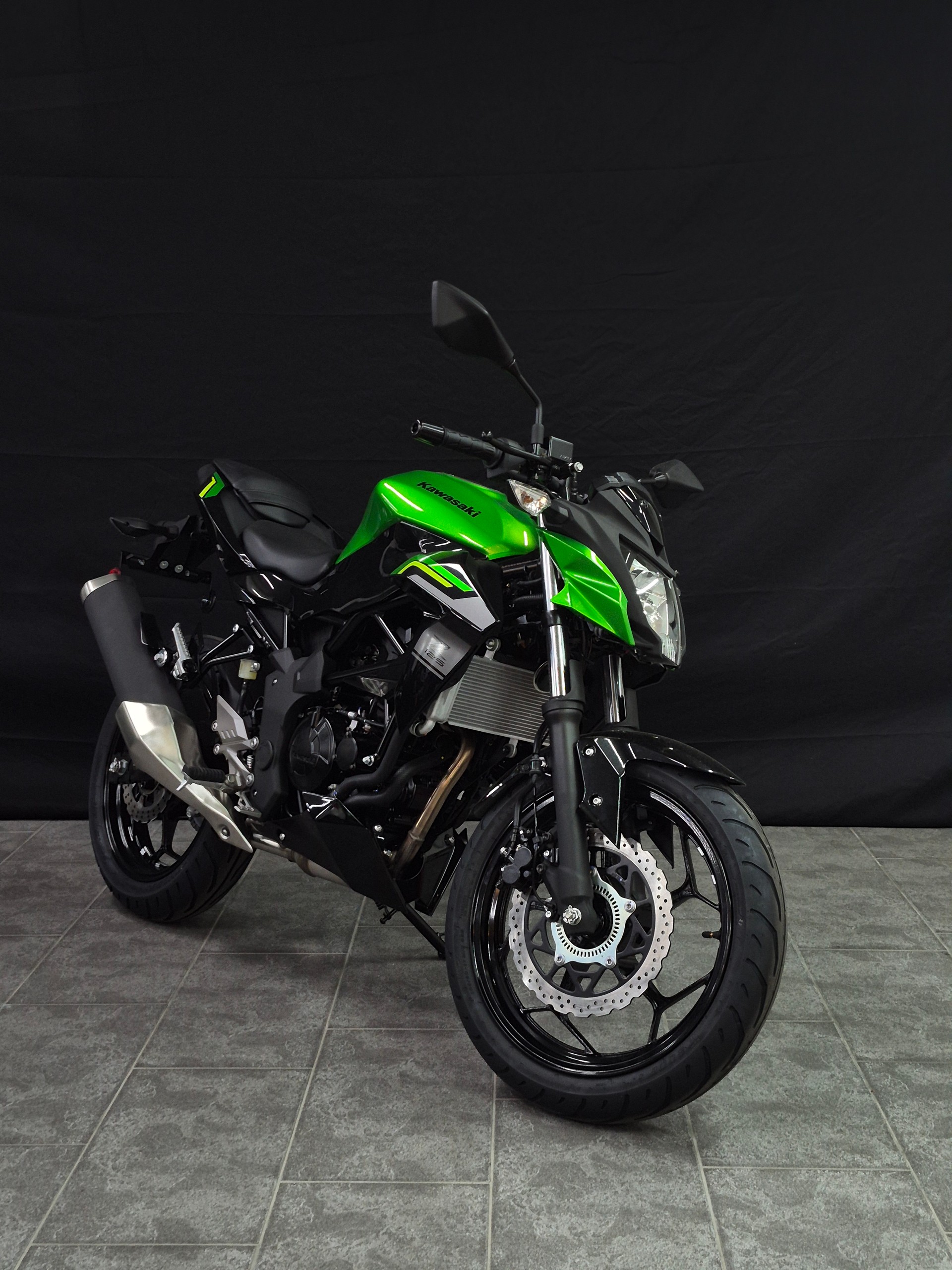KAWASAKI Z 125-image-2
