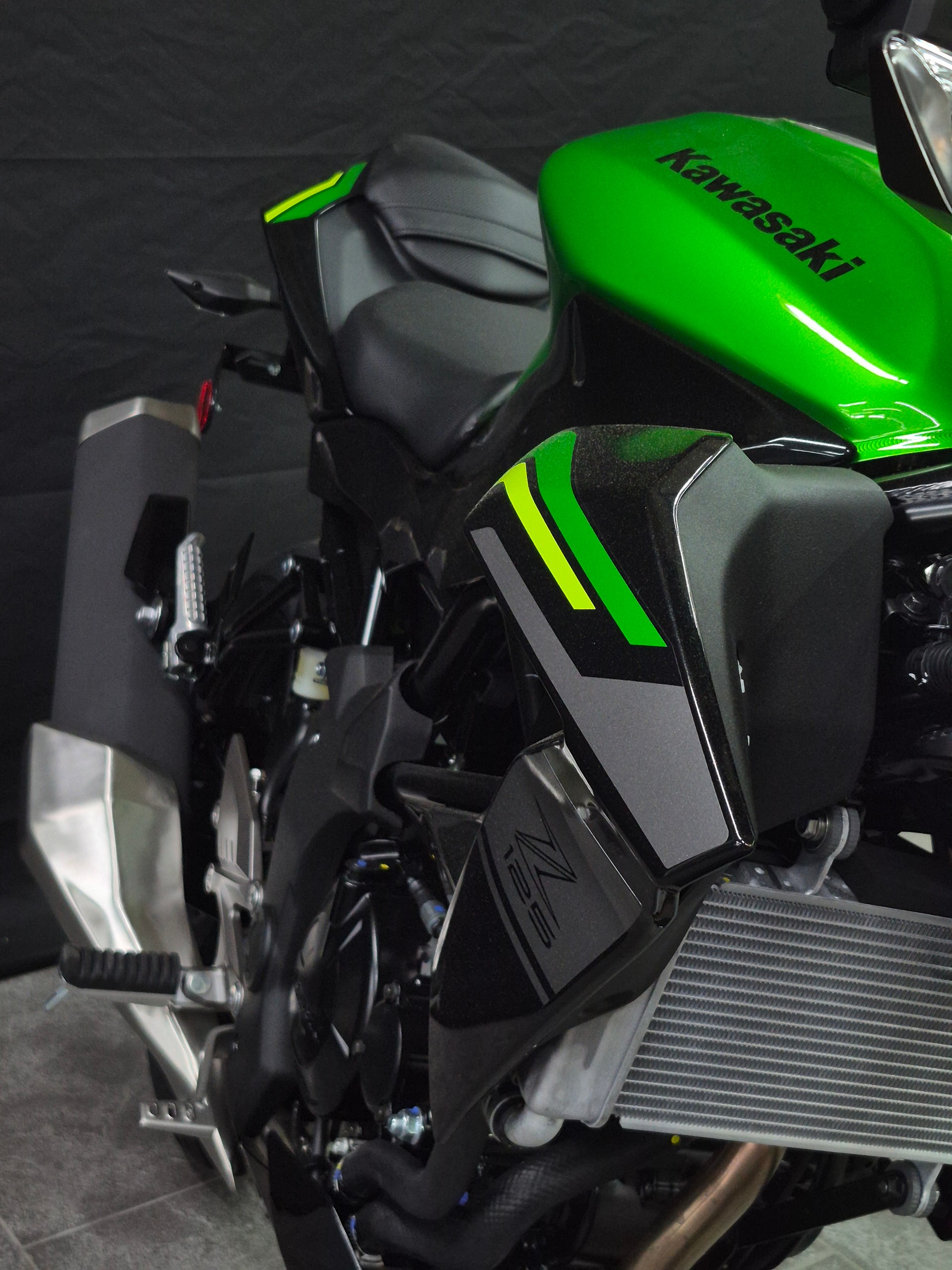 KAWASAKI Z 125-image-3