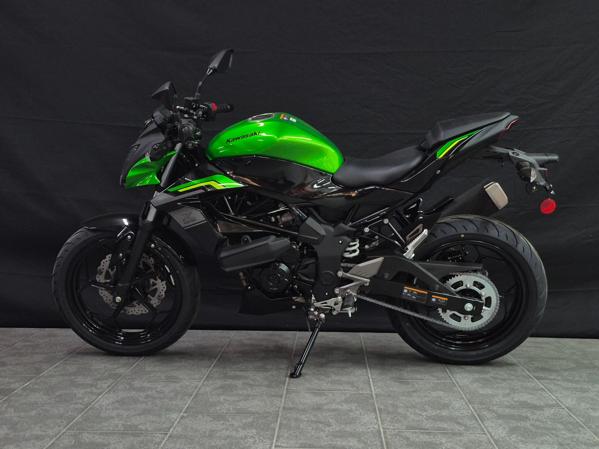 KAWASAKI Z 125-image-1