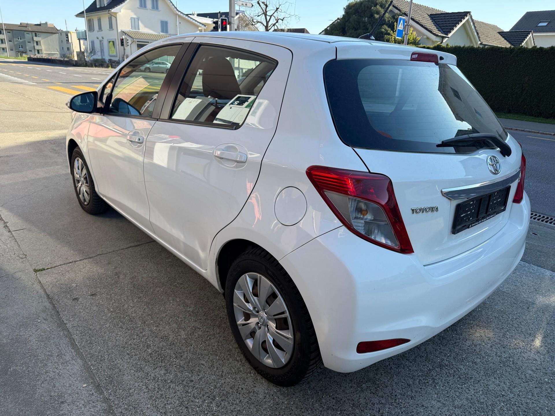 TOYOTA Yaris 1.33 Sol-image-5
