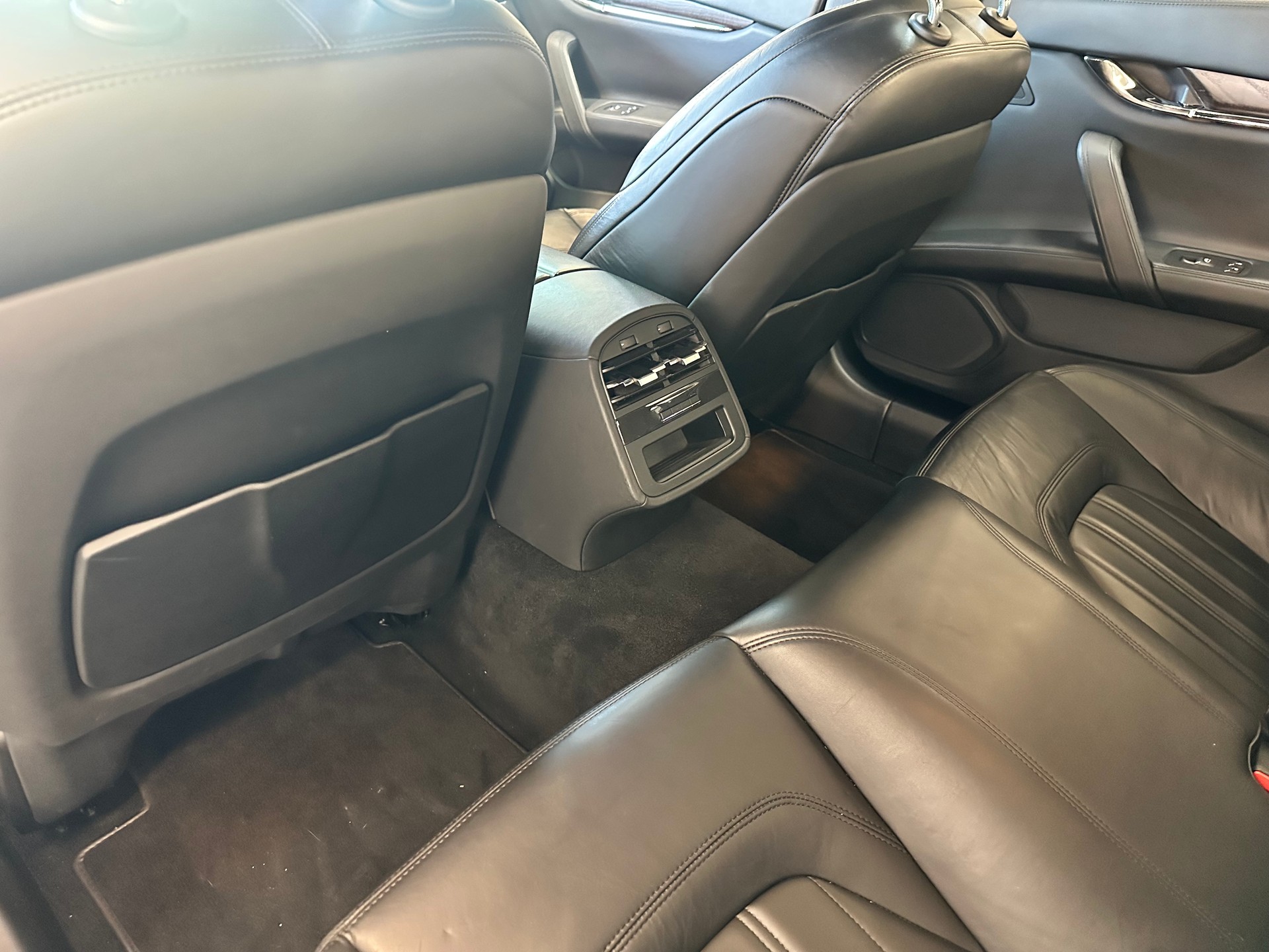 MASERATI Quattroporte 3.8 V8 DI Biturbo GTS Automatica-image-11