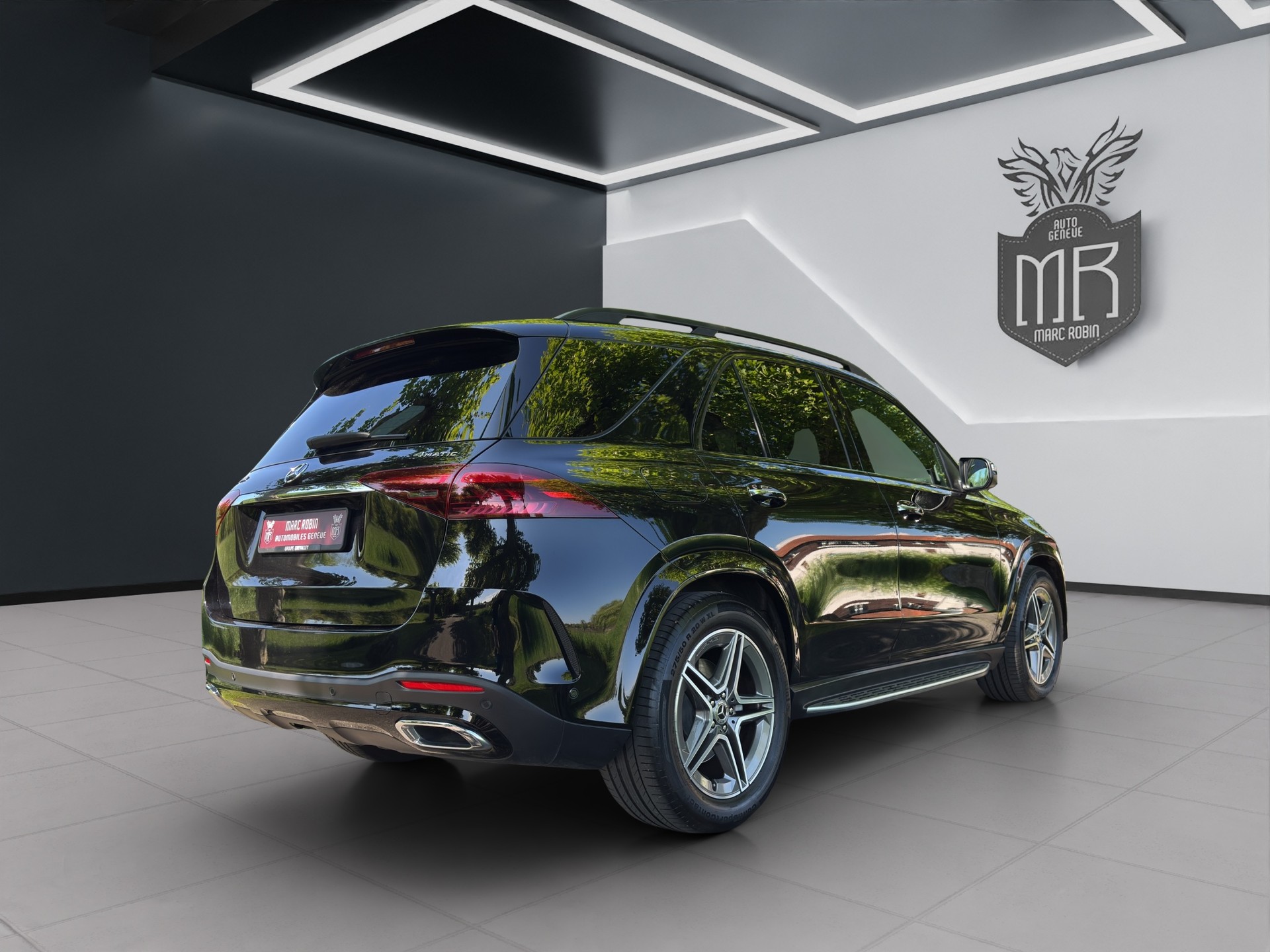 MERCEDES-BENZ GLE 450 4Matic 9G-Tronic-showroom-element-3