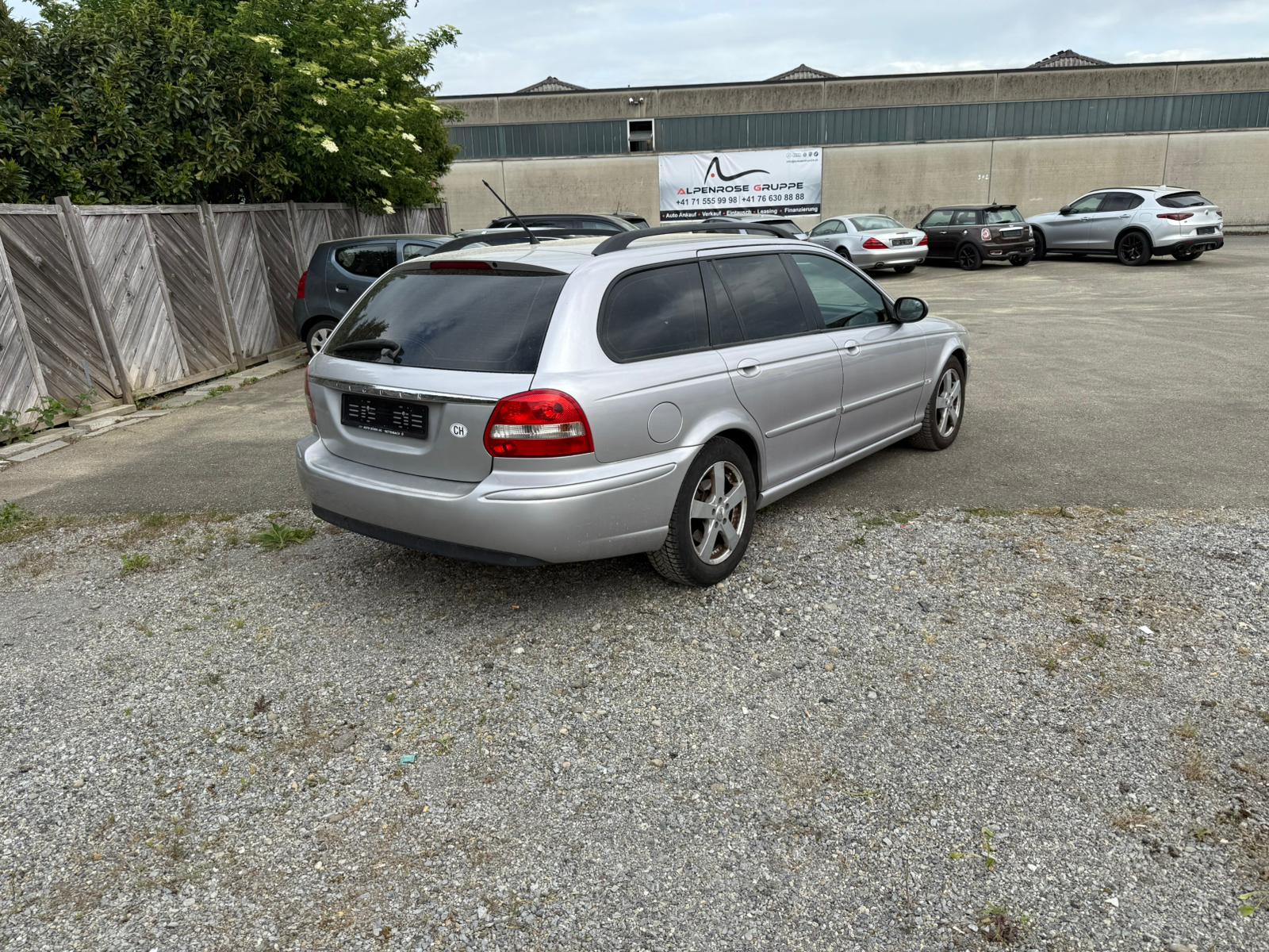 JAGUAR X-Type Estate 2.0D Classic-image-3