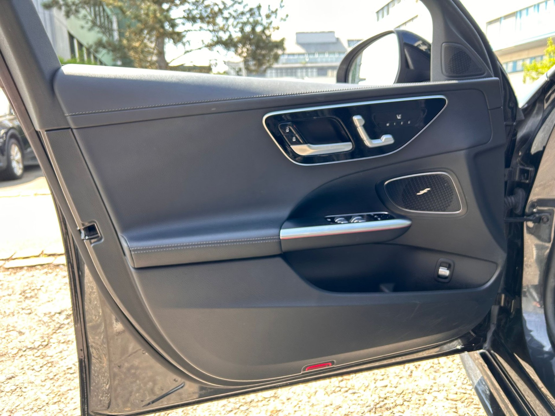 MERCEDES-BENZ C 220 d Swiss Star AMG Line 4matic Kombi-image-23
