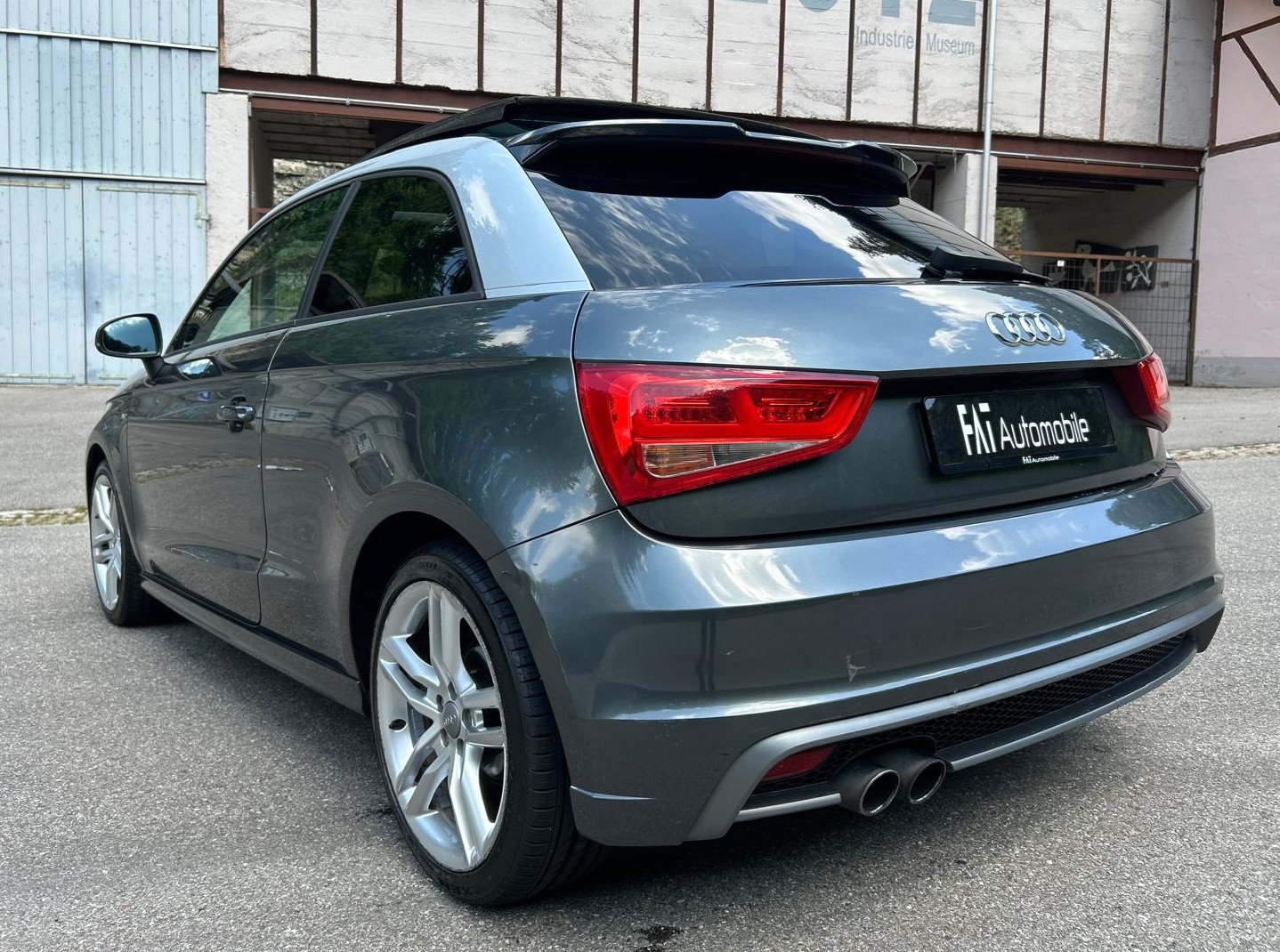 AUDI A1 1.4 TFSI Ambition S-tronic-showroom-element-2