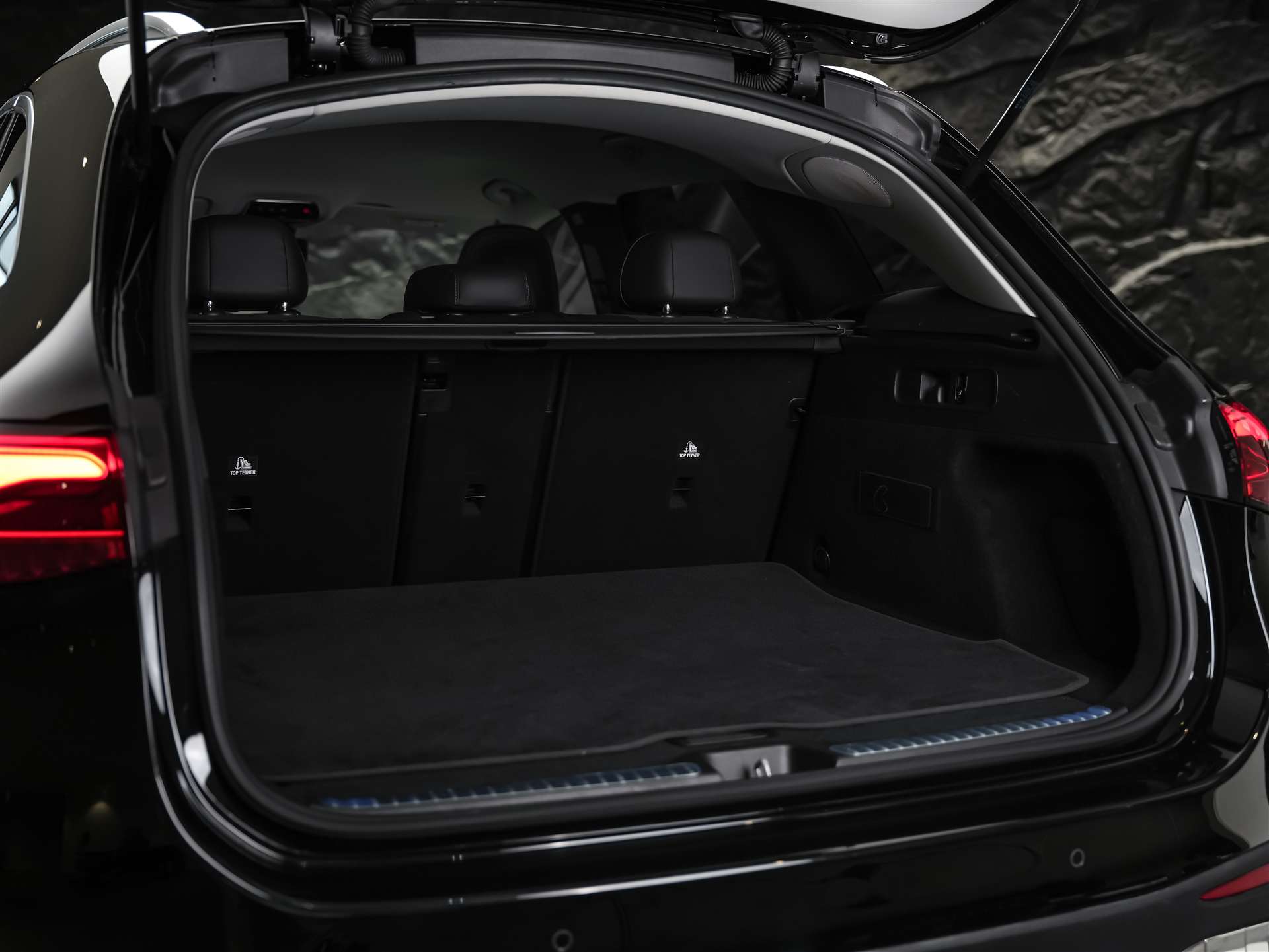 MERCEDES-BENZ GLC 220 d AMG Line 4Matic 9G-Tronic *21 Zoll*AMG Advanced Paket*Burmester*Rückfahrkamera*-image-37