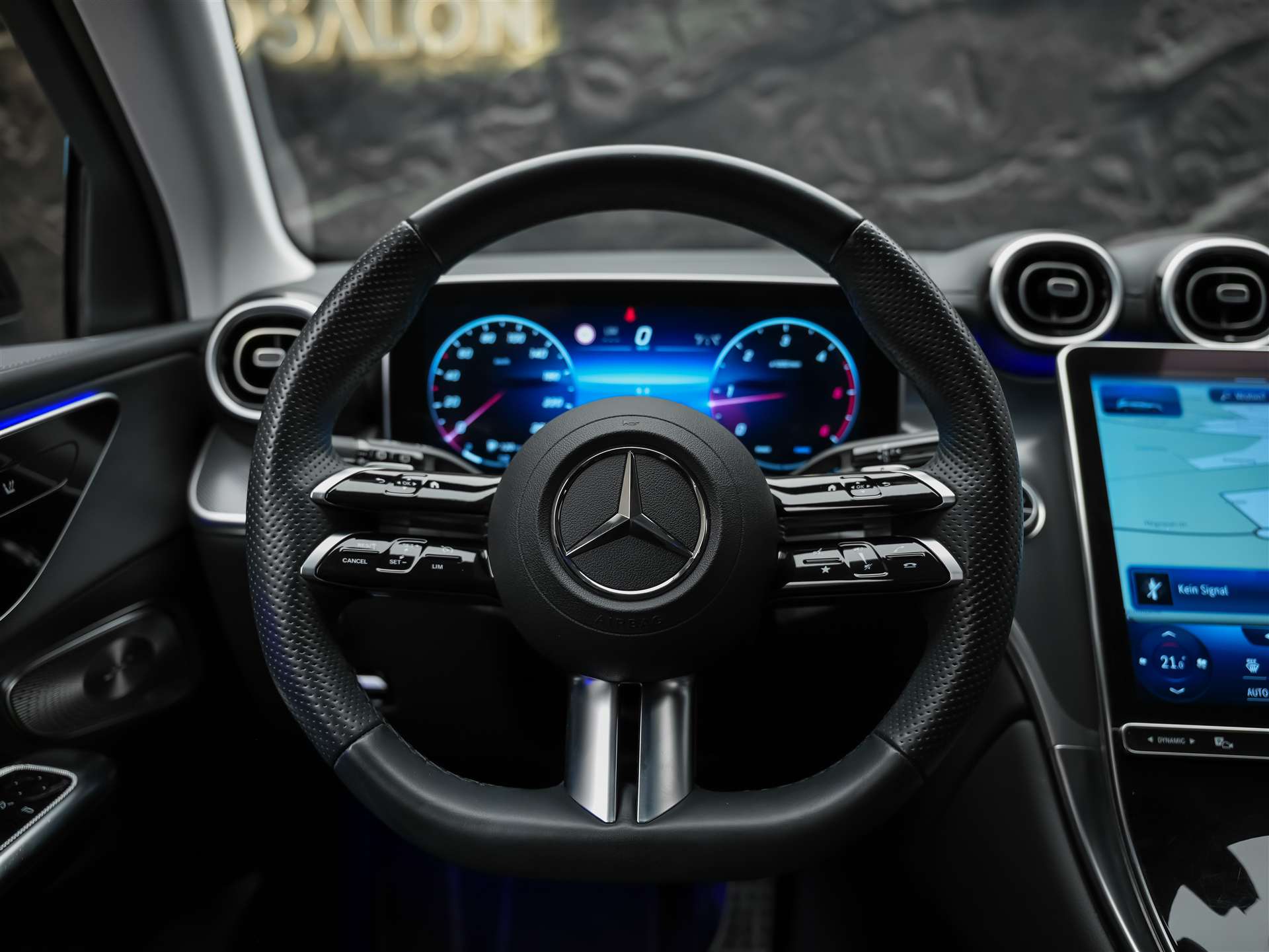MERCEDES-BENZ GLC 220 d AMG Line 4Matic 9G-Tronic *21 Zoll*AMG Advanced Paket*Burmester*Rückfahrkamera*-image-18