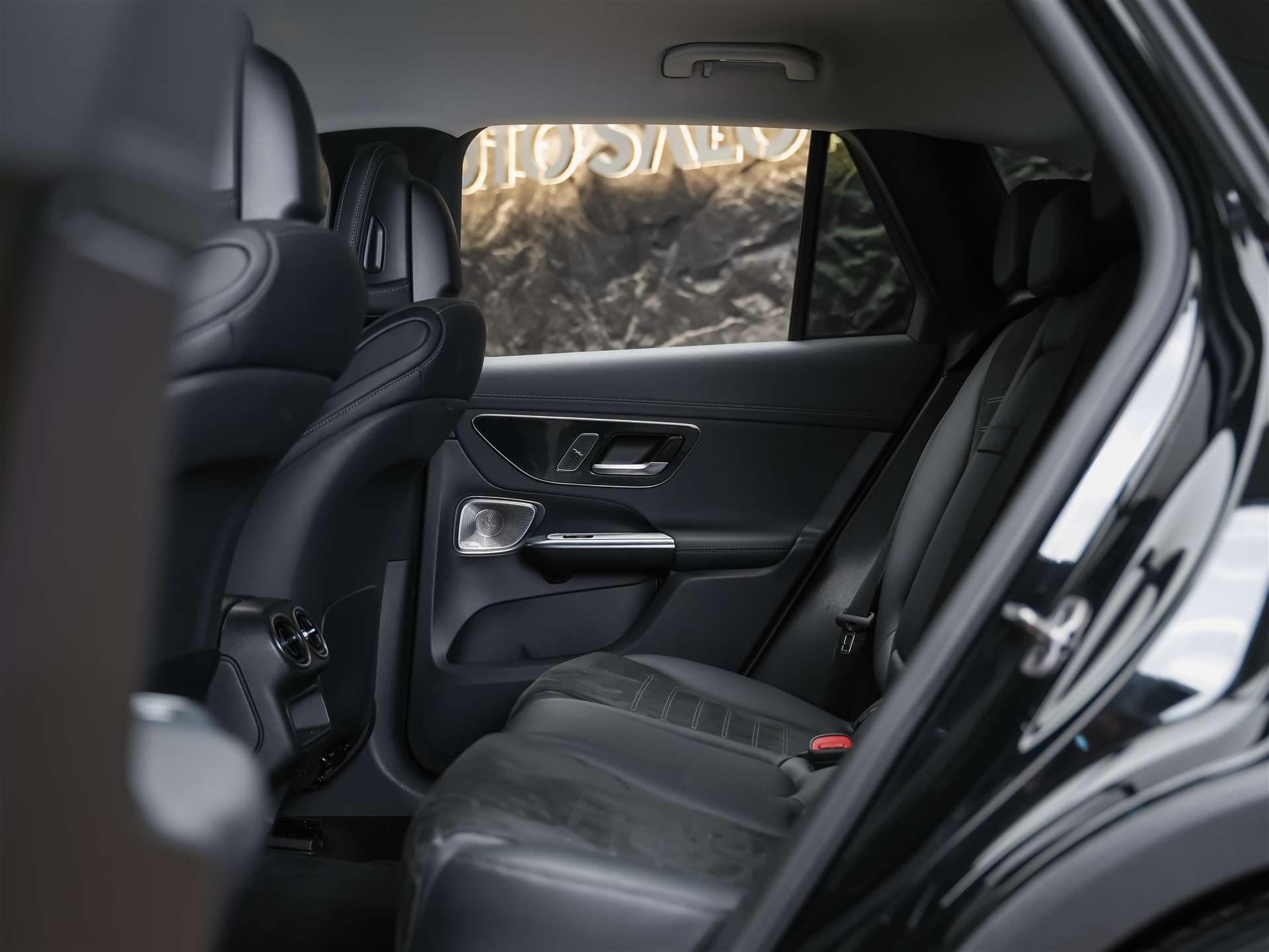 MERCEDES-BENZ GLC 220 d AMG Line 4Matic 9G-Tronic *21 Zoll*AMG Advanced Paket*Burmester*Rückfahrkamera*-image-11