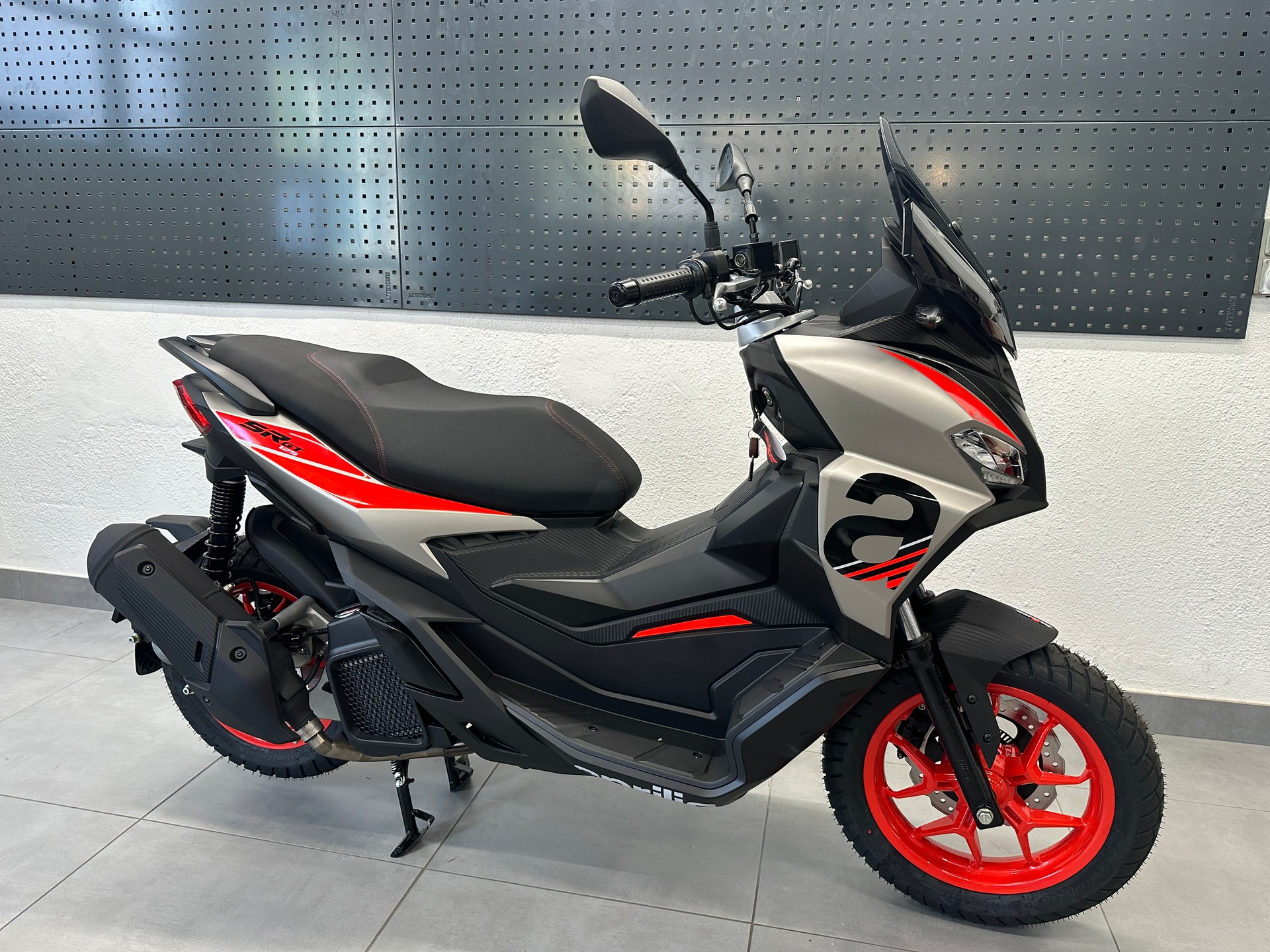 APRILIA SR GT 125 ABS | Neu | 125cc | Adventure Roller | Garantie-image-2