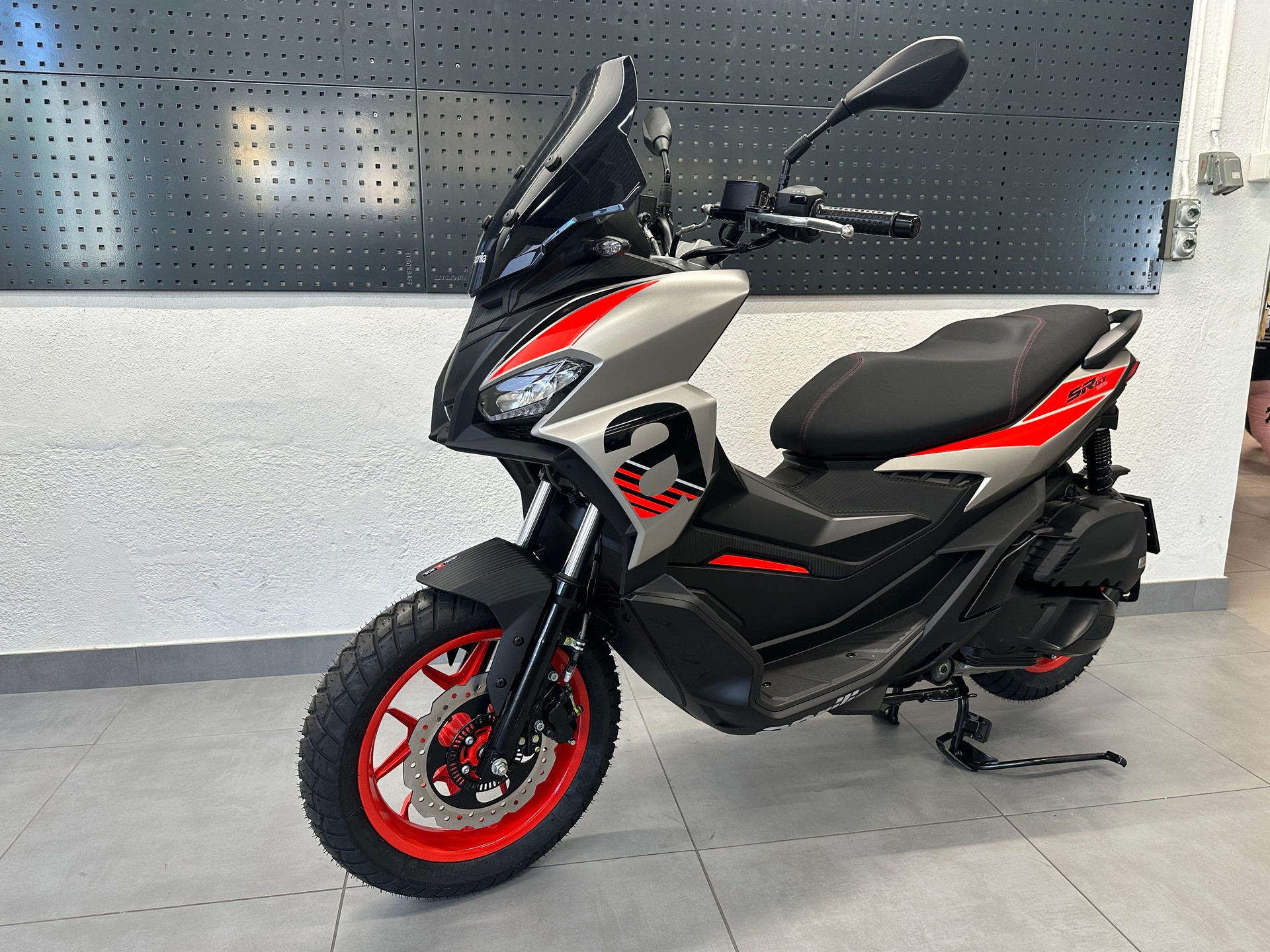 APRILIA SR GT 125 ABS | Neu | 125cc | Adventure Roller | Garantie-image-3