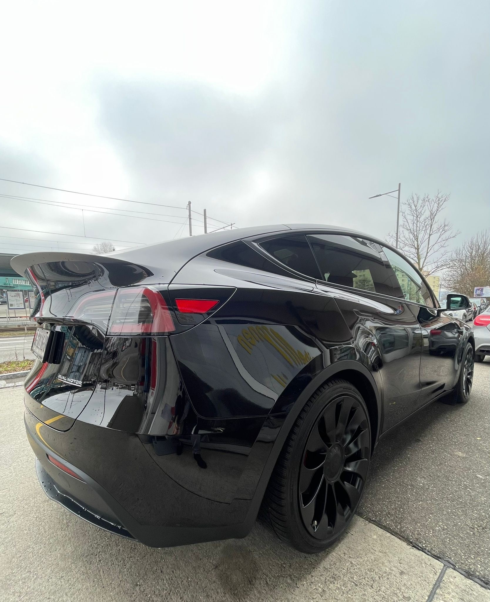 TESLA Model Y Performance 514 km (WLTP) 534PS Enhanced Autopilot Made in Berlin Werksgarantie-image-5