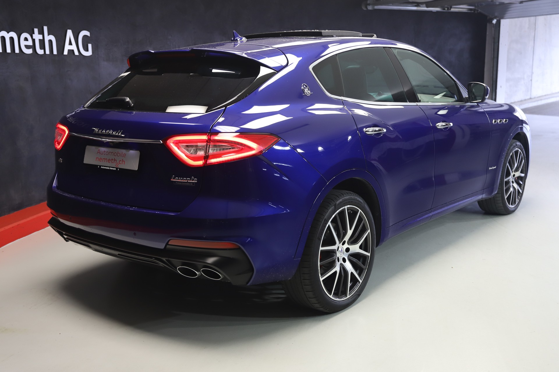 MASERATI Levante 3.0 V6 GranSport Automatica-showroom-element-2
