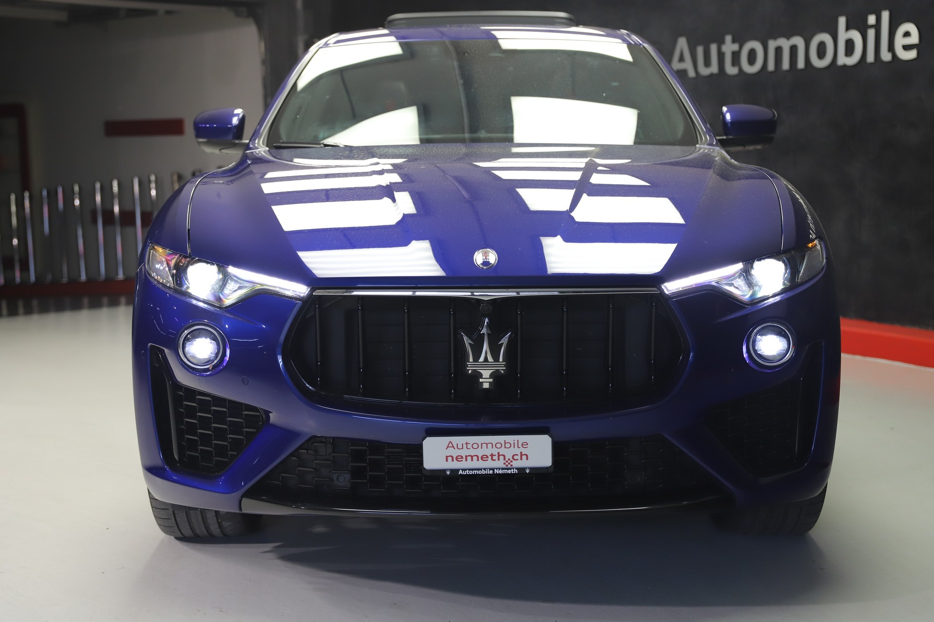 MASERATI Levante 3.0 V6 GranSport Automatica-showroom-element-3
