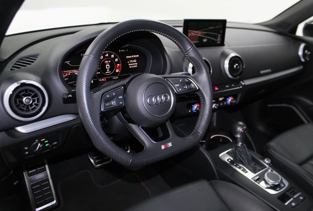 AUDI S3 Sportback 2.0 TFSI quattro S-tronic / CH- Fahrzeug-image-10