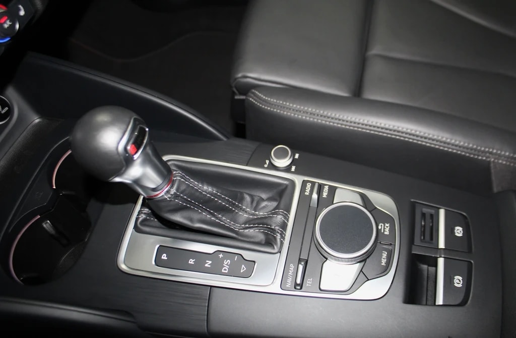 AUDI S3 Sportback 2.0 TFSI quattro S-tronic / CH- Fahrzeug-image-15