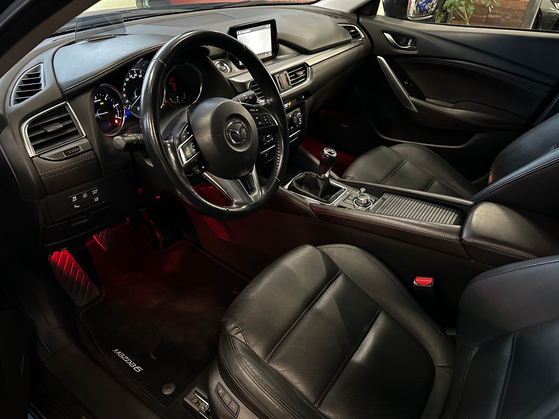 MAZDA 6 Sportwagon 2.2 D 16V HP Revolution-image-8