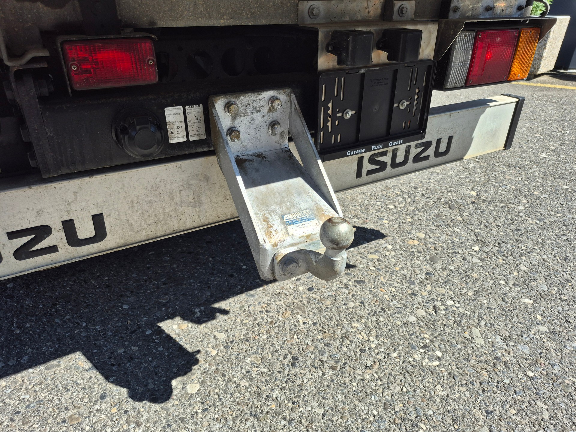 ISUZU M21 NLR 87 E Heavy-image-11