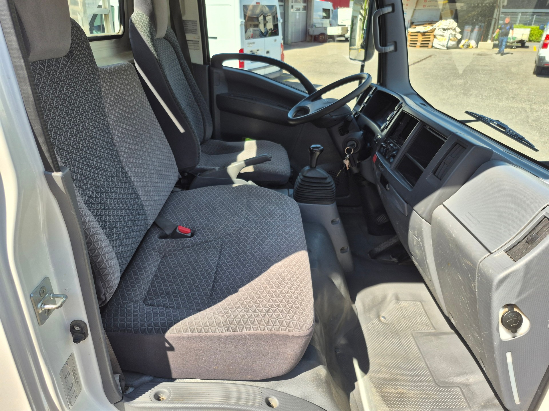 ISUZU M21 NLR 87 E Heavy-image-13