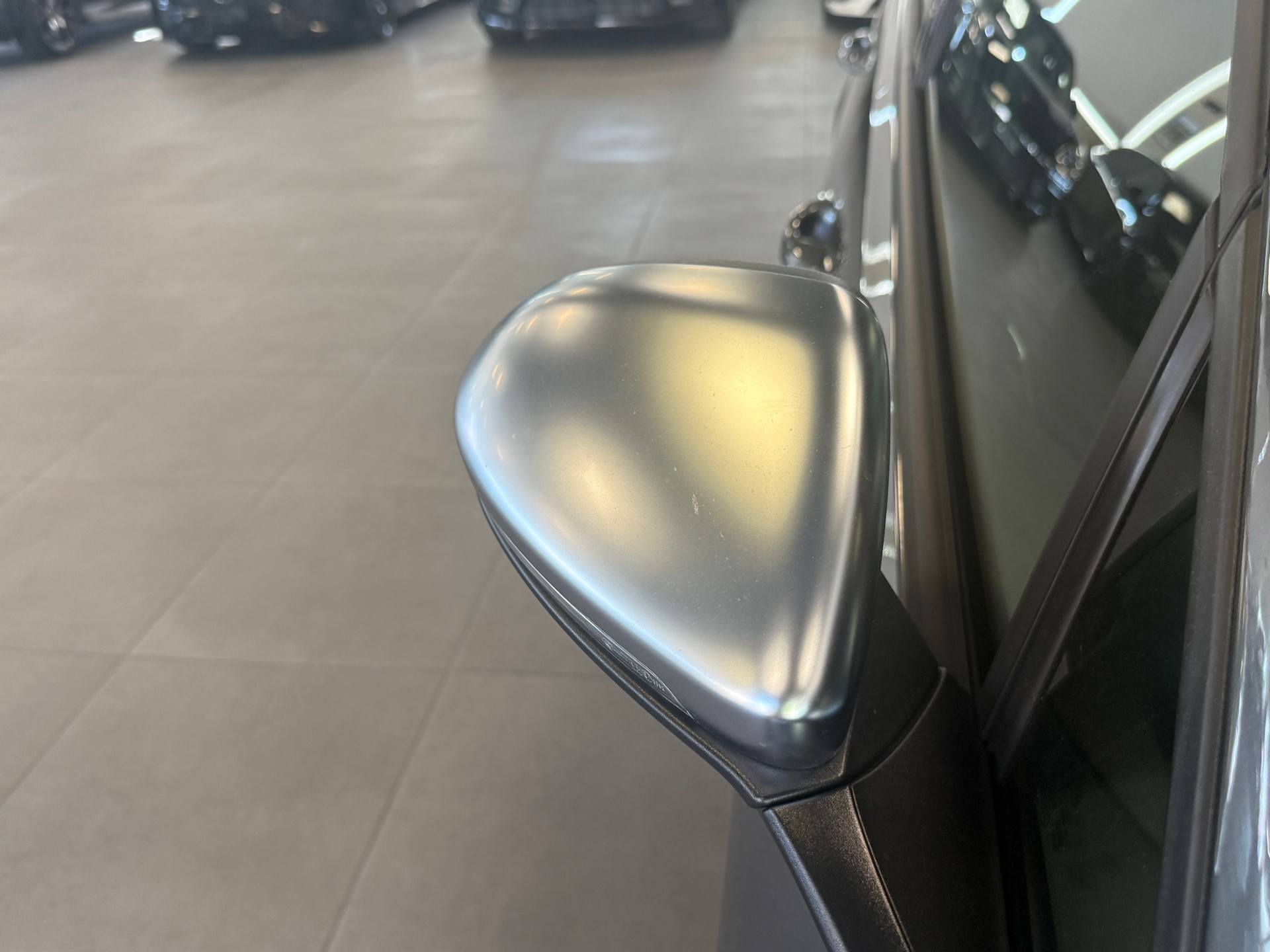 VW Golf Variant 2.0 TSI R 4Motion DSG-image-14