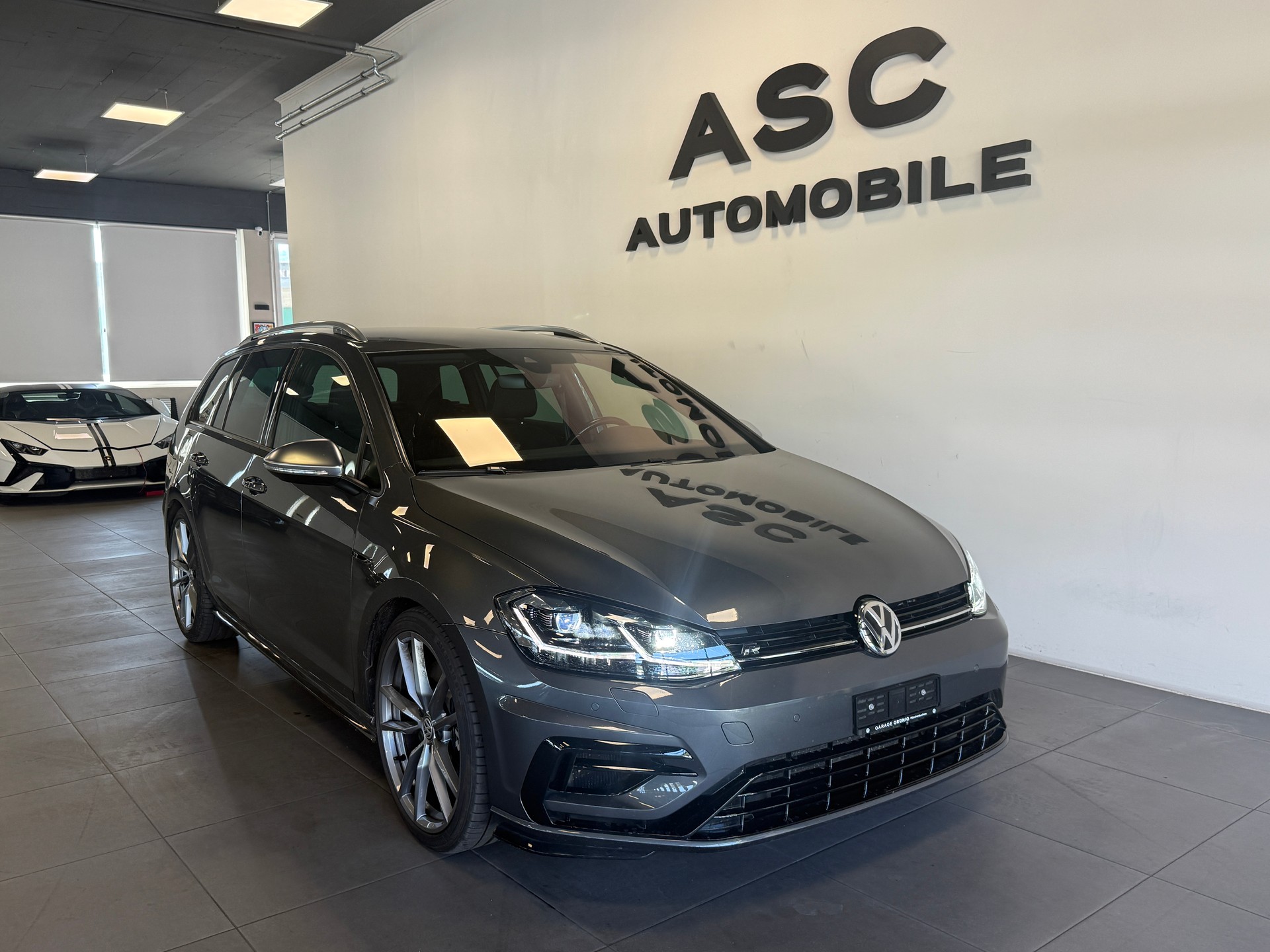 VW Golf Variant 2.0 TSI R 4Motion DSG