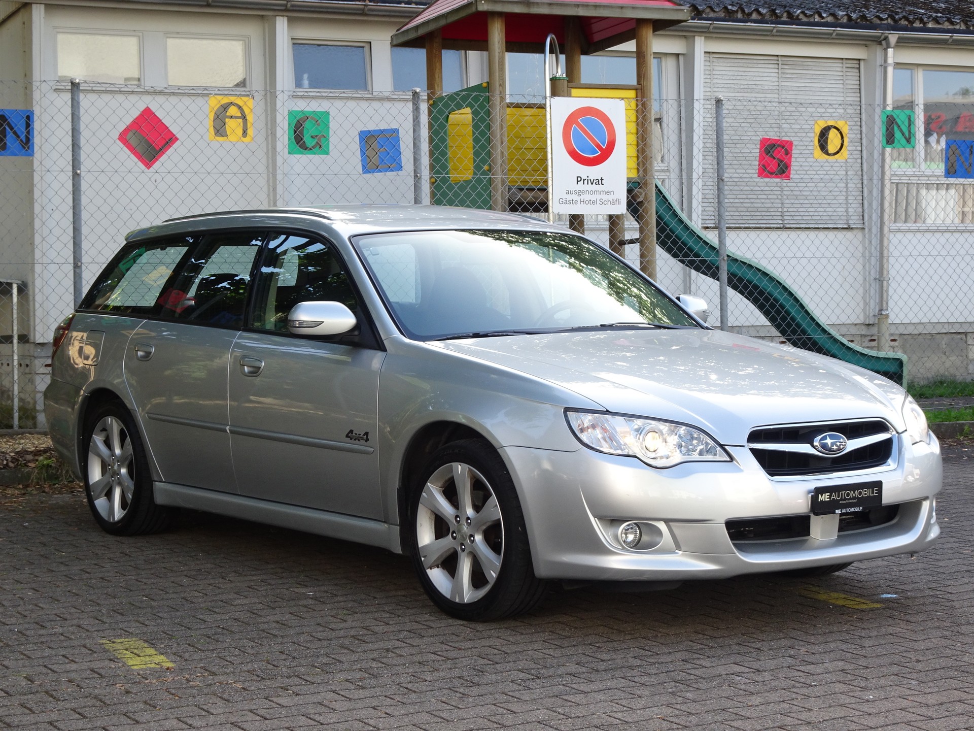 SUBARU Legacy 2.0R AWD Swiss-image-1