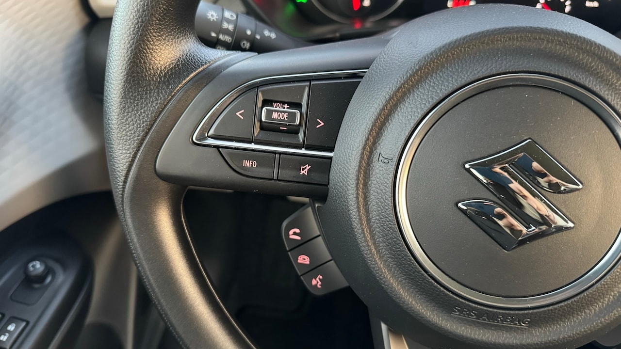 SUZUKI NEW SWIFT 1.2 COMPACT HYBRID 4X4-image-14