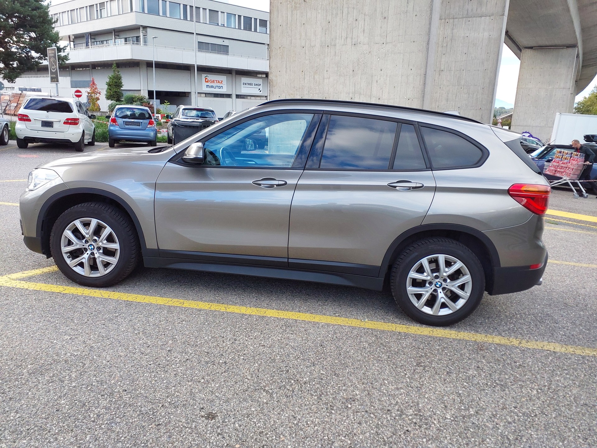 BMW X1 xDrive 20d Sport Line Steptronic-image-4