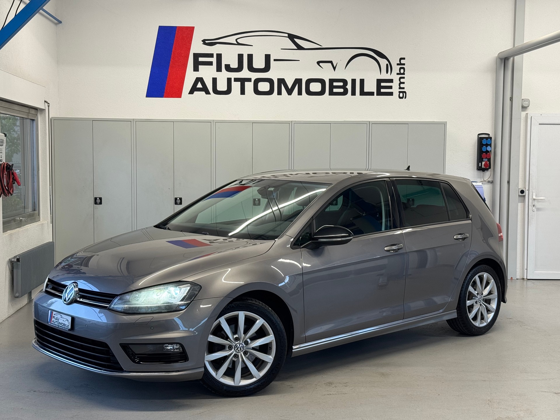 VW Golf 1.6 TDI R-Line Design 4Motion