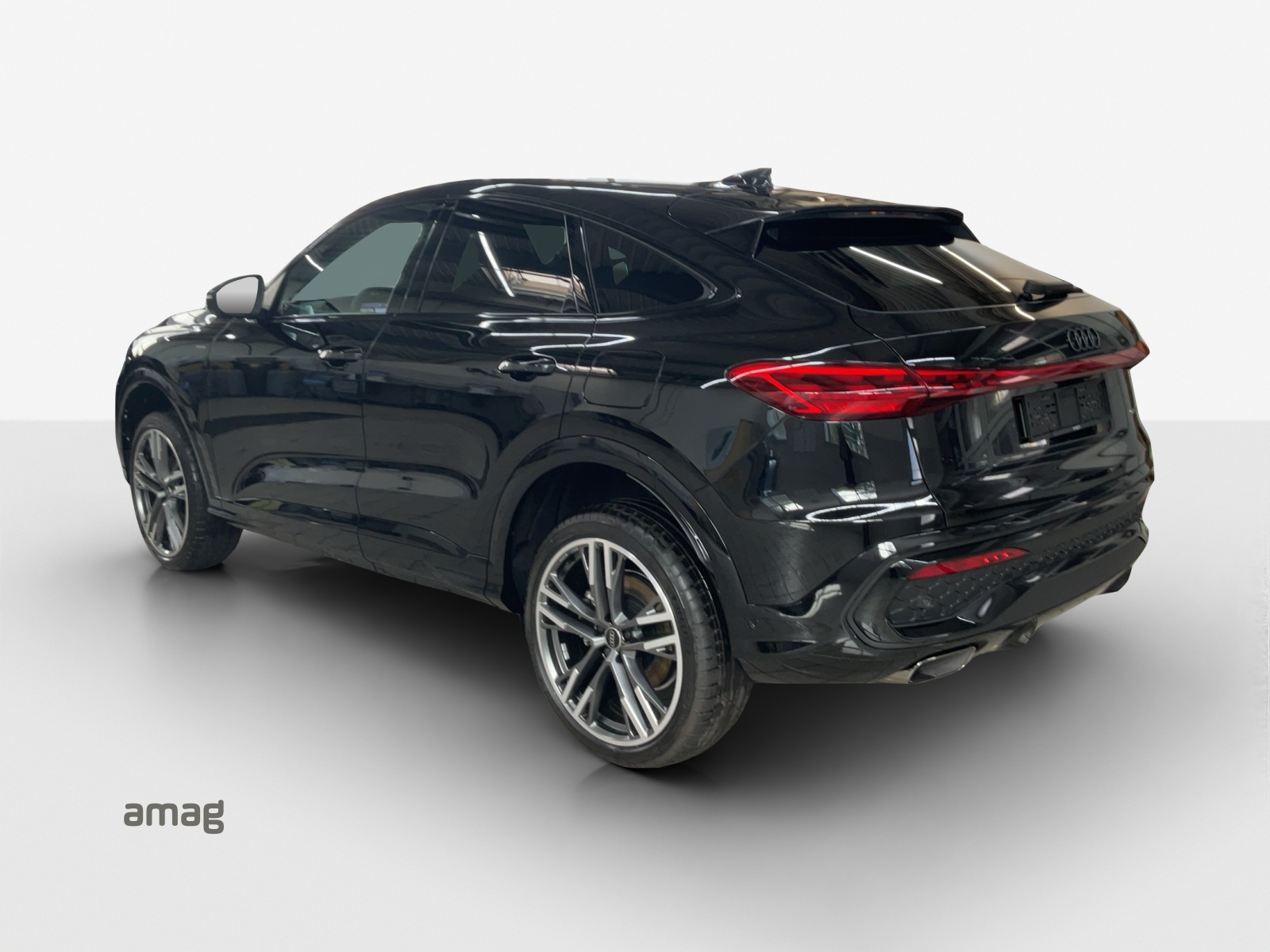 AUDI Q5 e-hybrid quattro 220 kW S-tronic-showroom-element-2